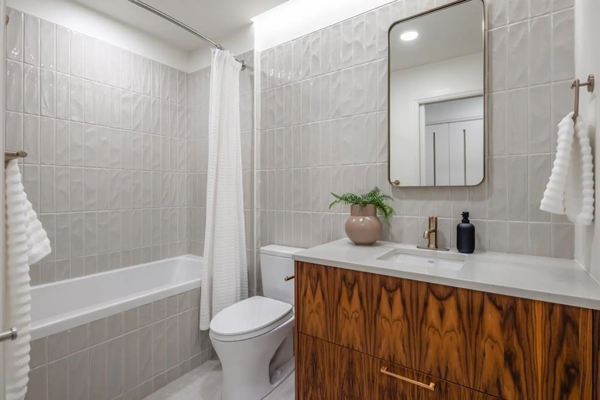 Property at #410 2550 GARDEN DRIVE, Vancouver, BC