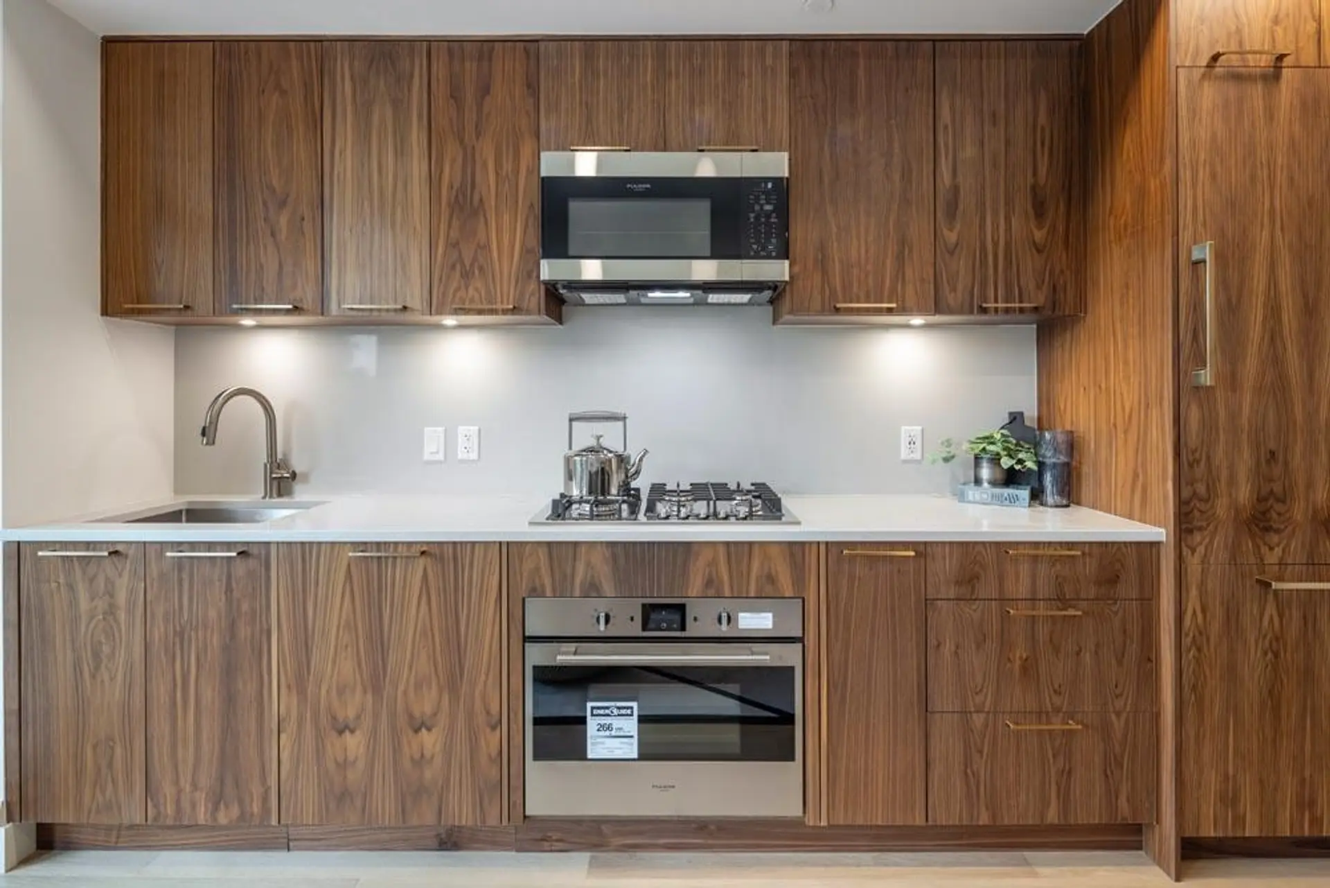 Property at #410 2550 GARDEN DRIVE, Vancouver, BC