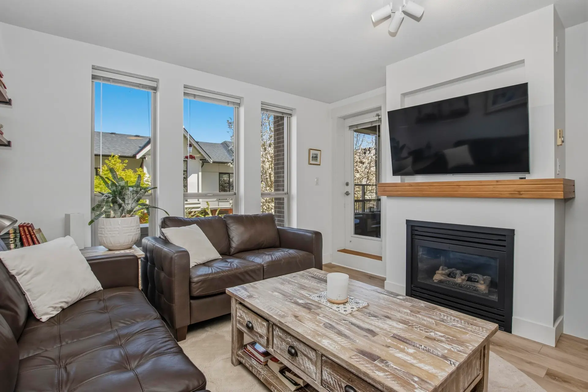 Property at #217 1211 VILLAGE GREEN WAY, Squamish, BC