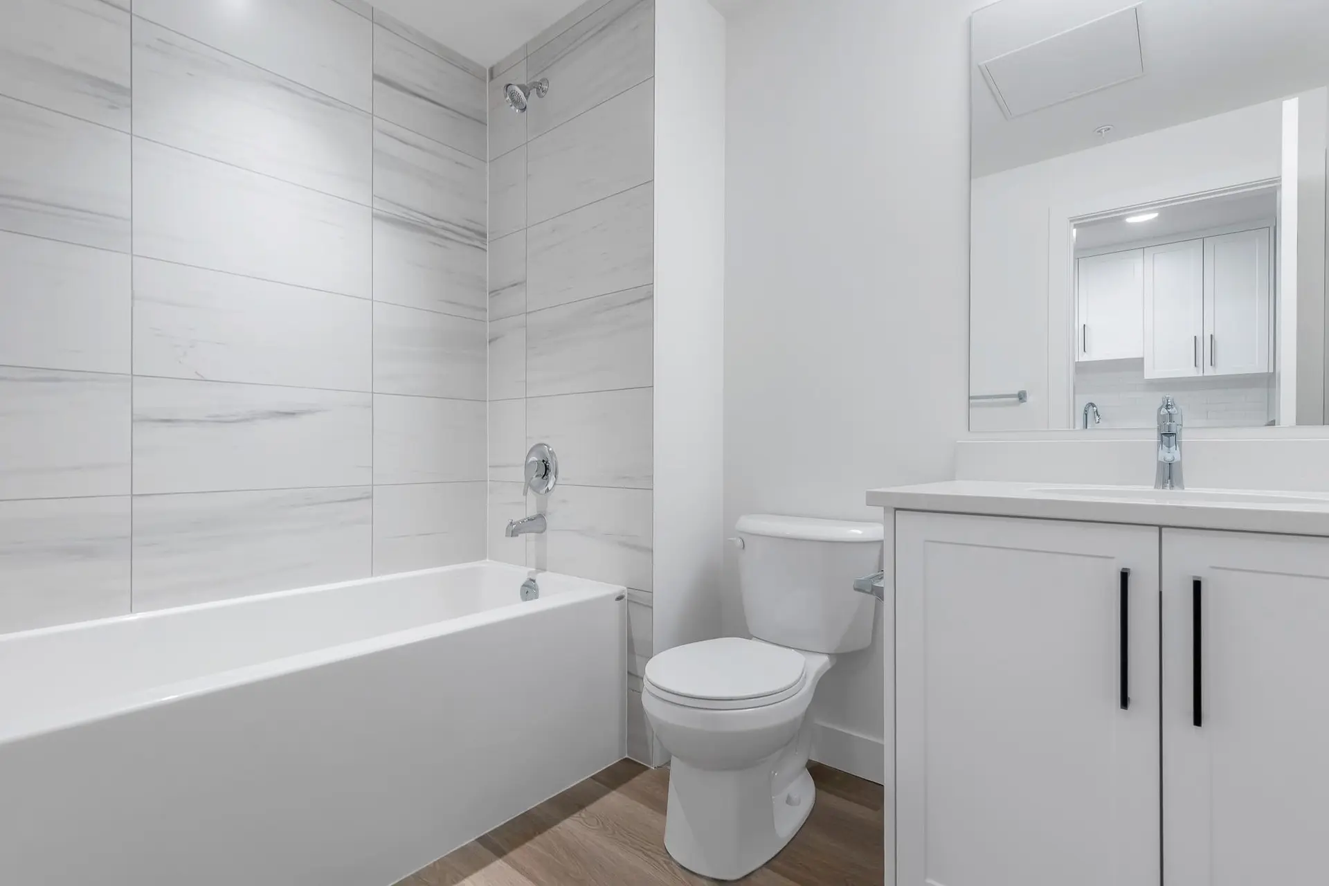 Property at #413 33820 South Fraser Way, Abbotsford, BC