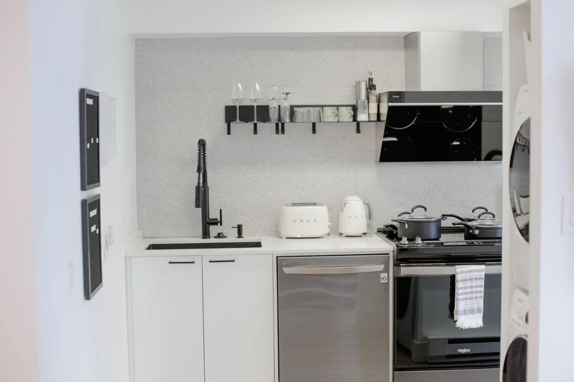 Property at #805 1166 MELVILLE STREET, Vancouver, BC