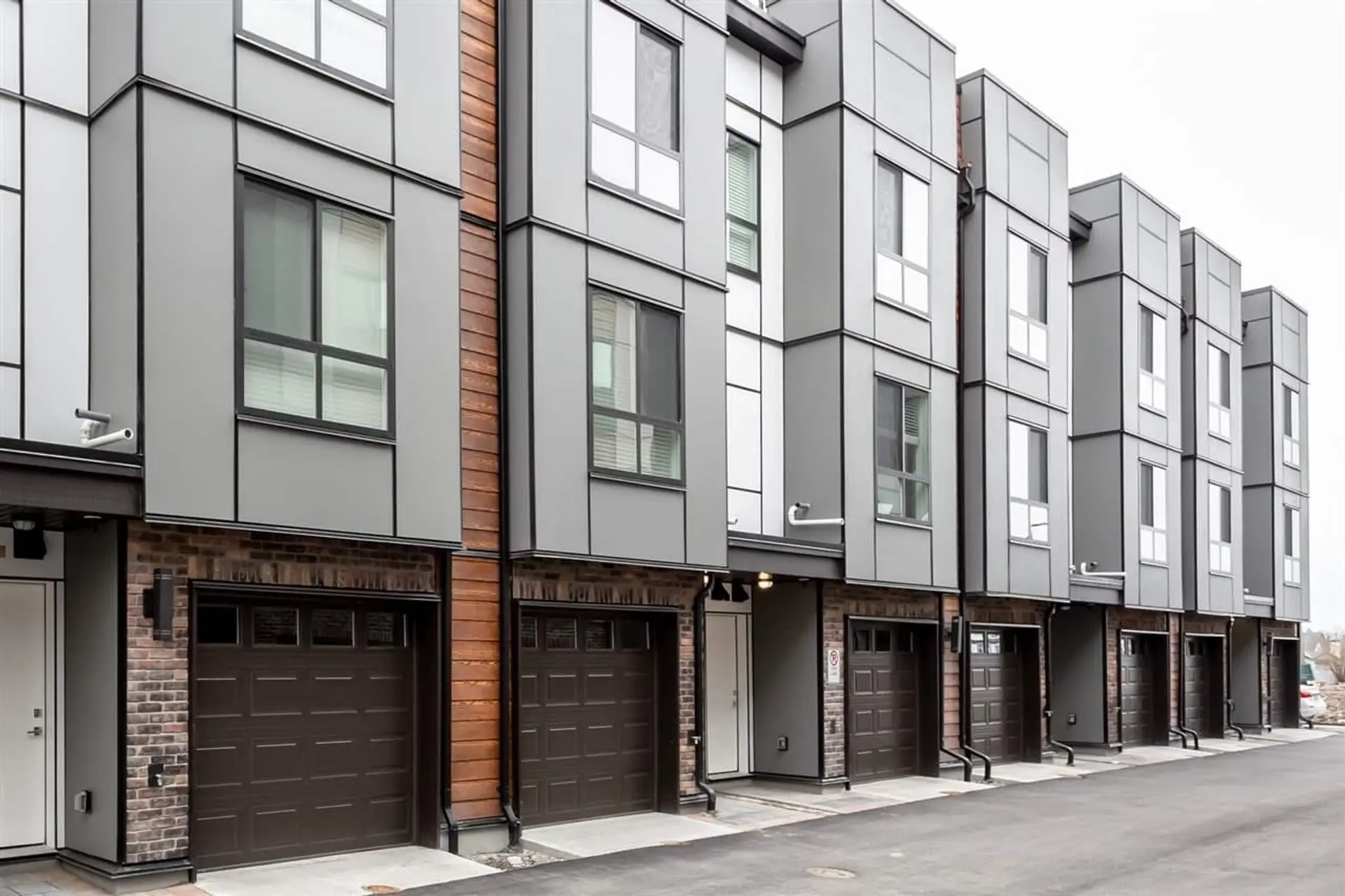 Property at #39 19760 55 Avenue, Langley, BC