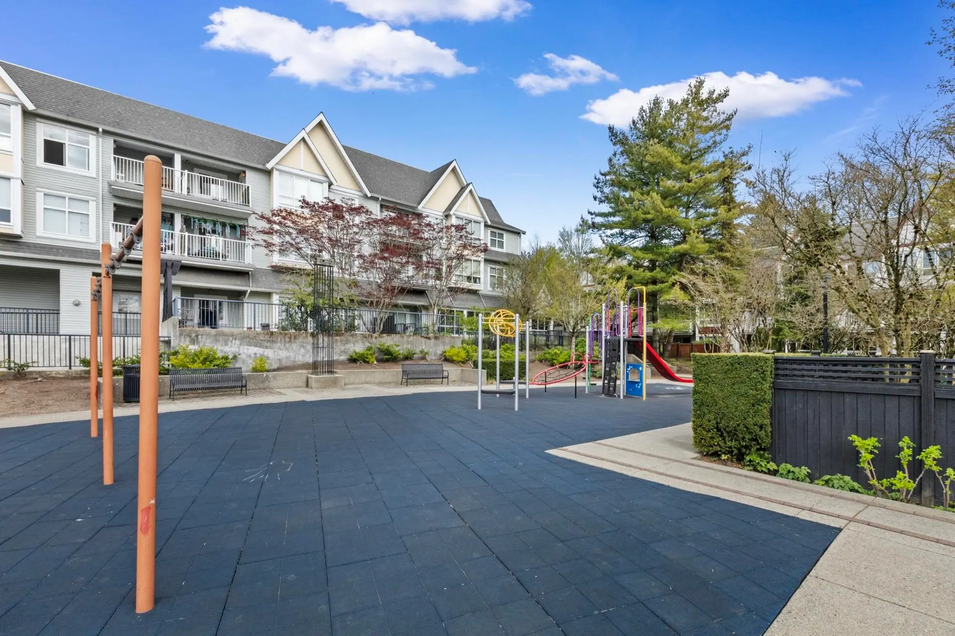 Property at #322 6833 Village Grn, Burnaby, BC