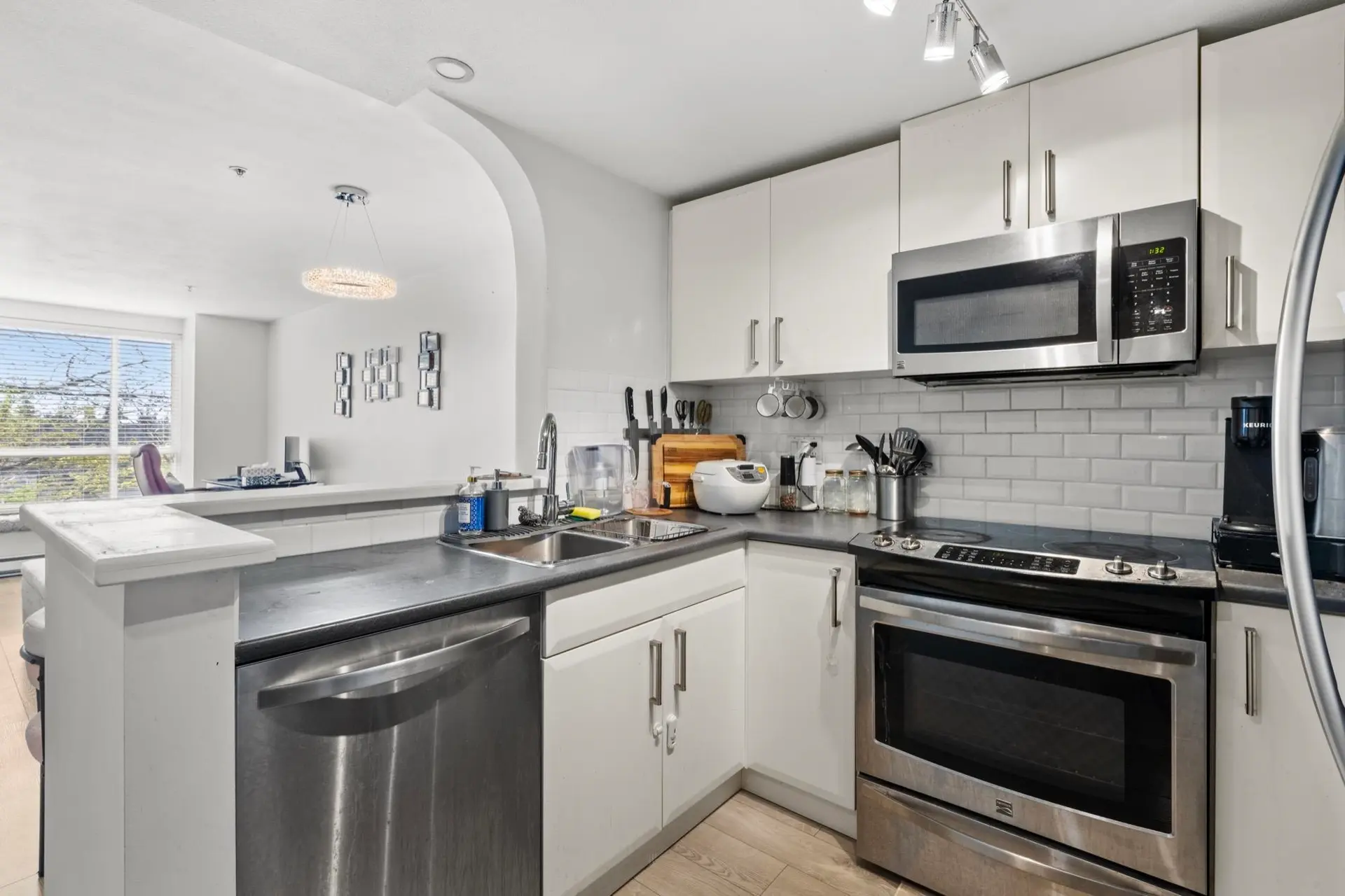 Property at #322 6833 Village Grn, Burnaby, BC