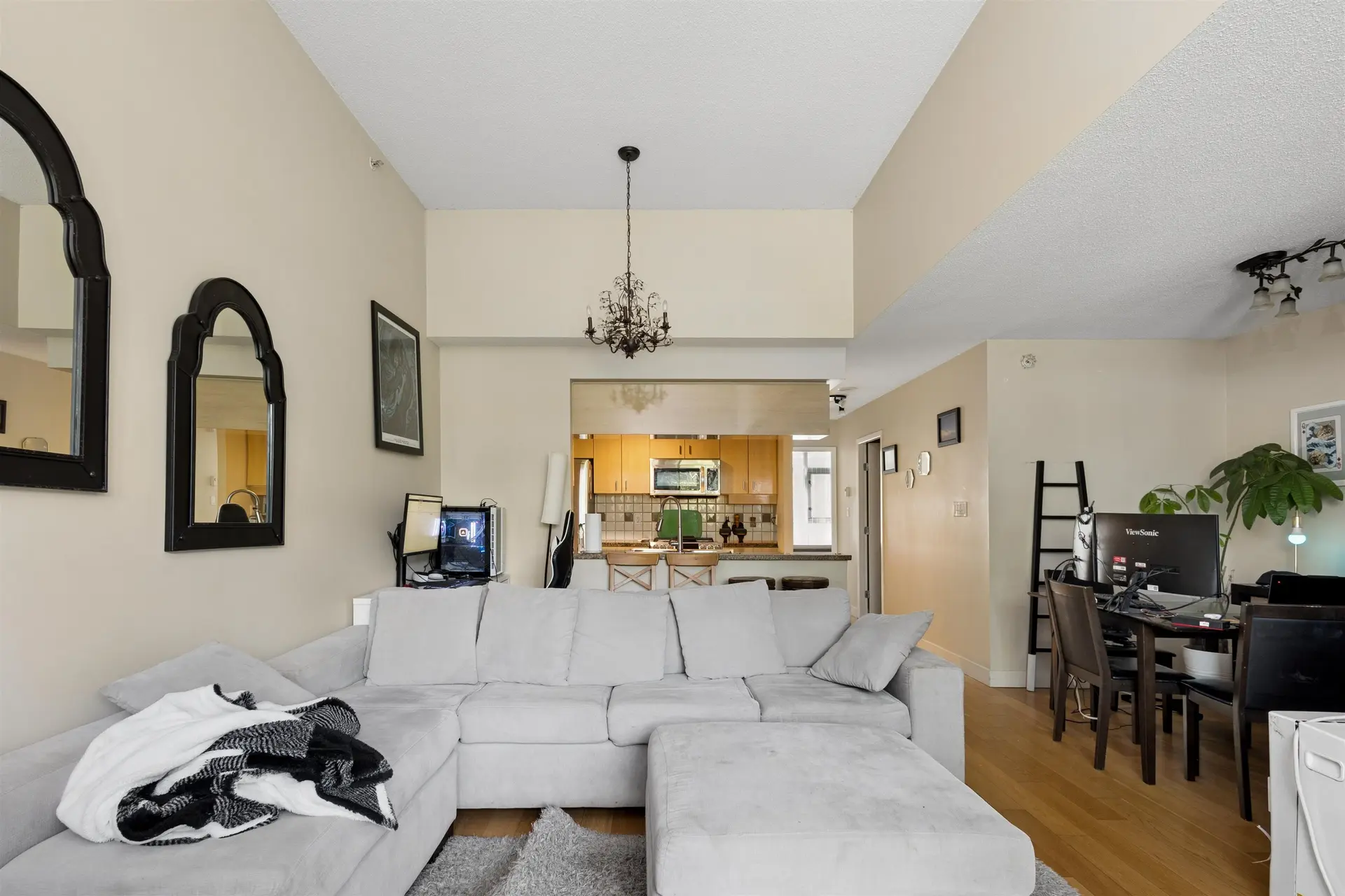 Property at #2P 1033 MARINASIDE CRESCENT, Vancouver, BC