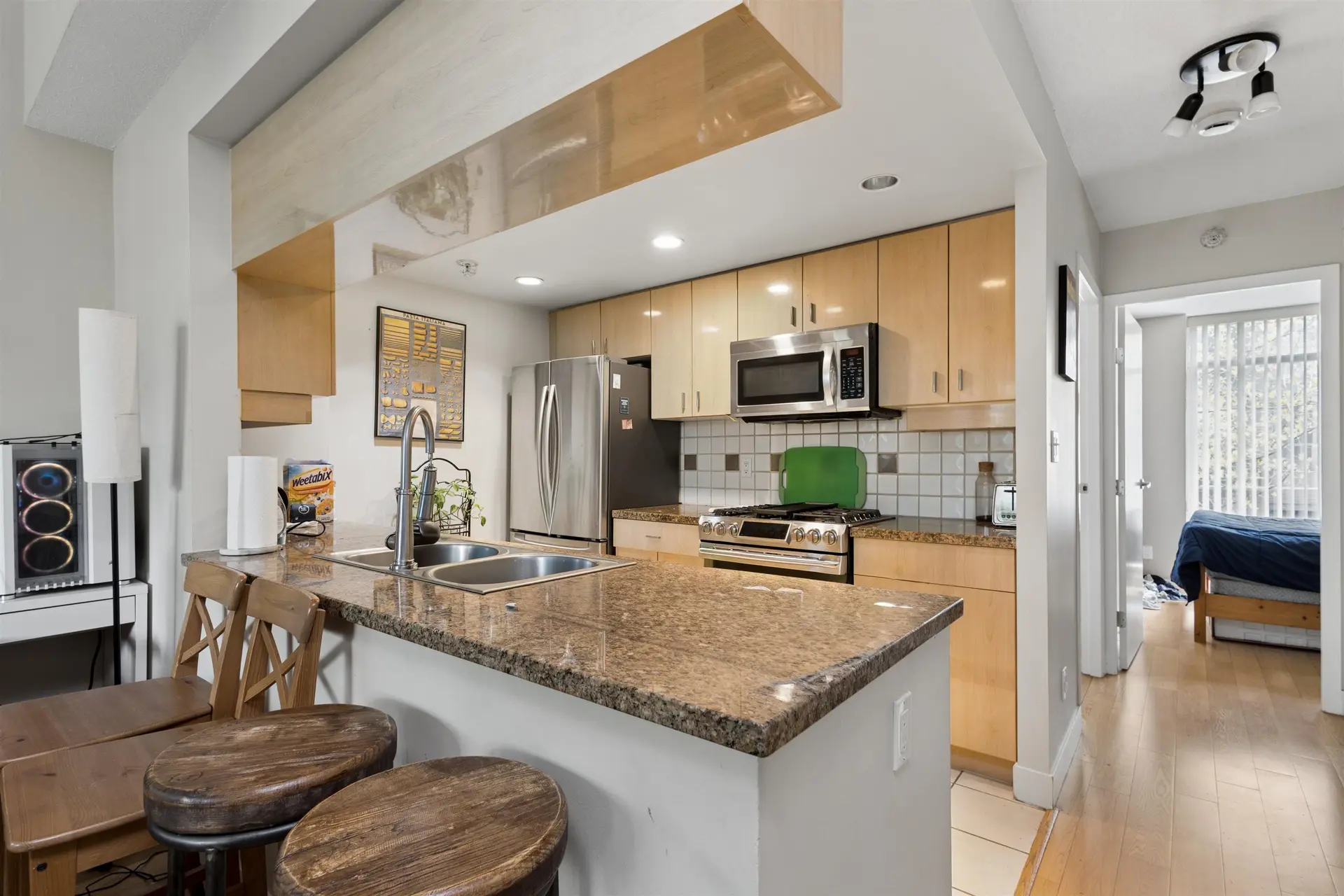 Property at #2P 1033 MARINASIDE CRESCENT, Vancouver, BC