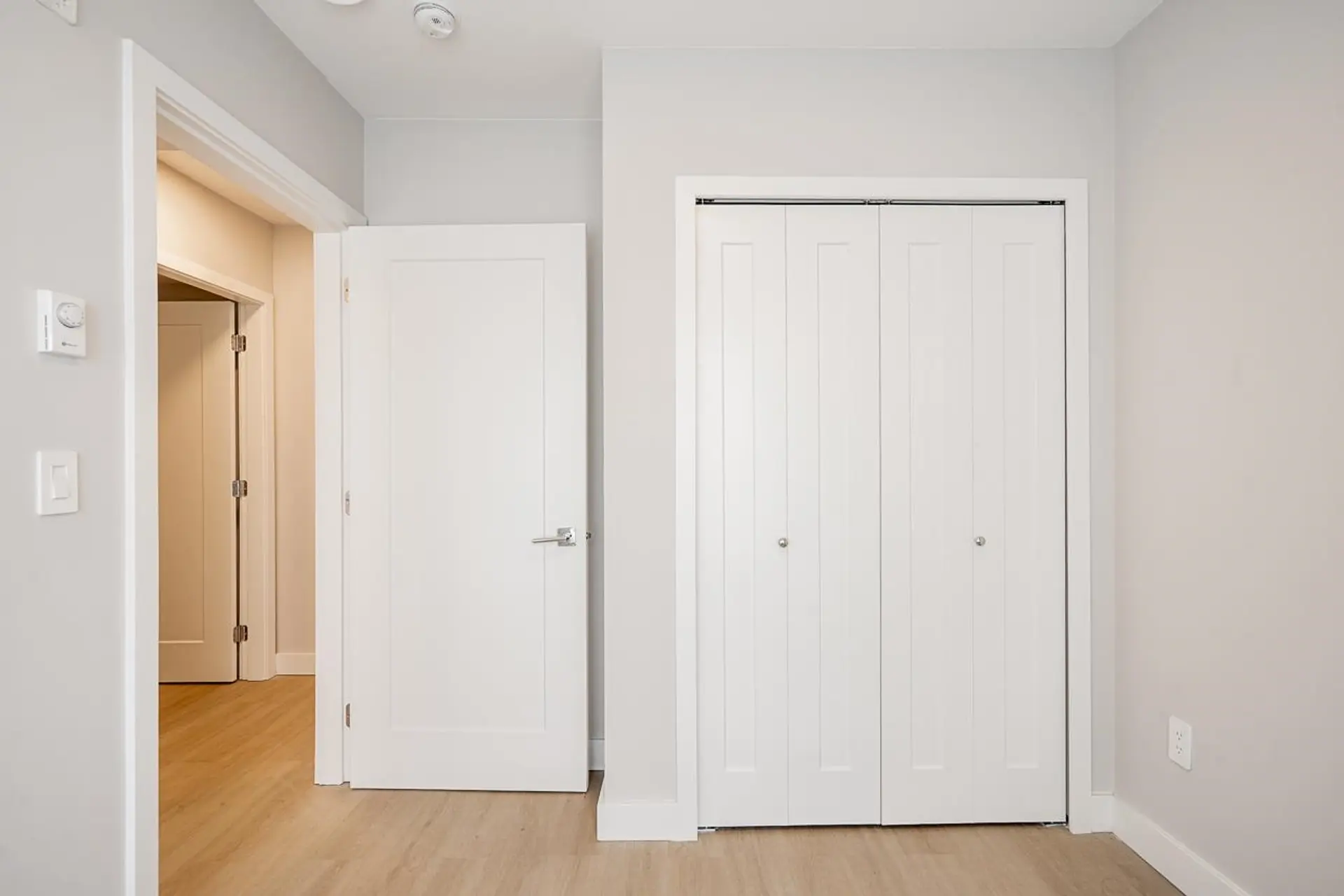 Property at #304 3050 KINGSWAY, Vancouver, BC