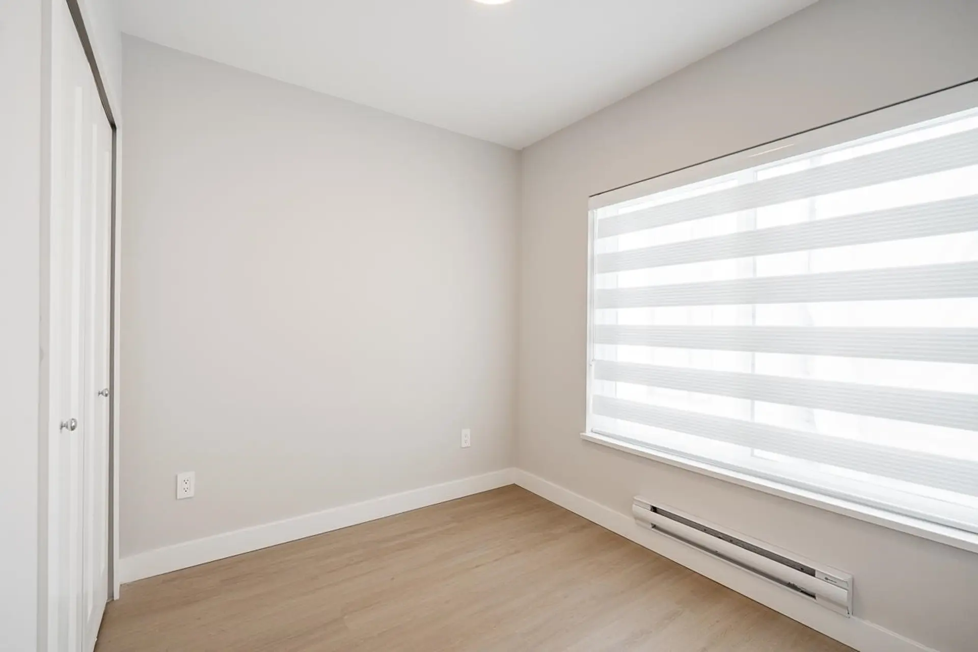 Property at #304 3050 KINGSWAY, Vancouver, BC