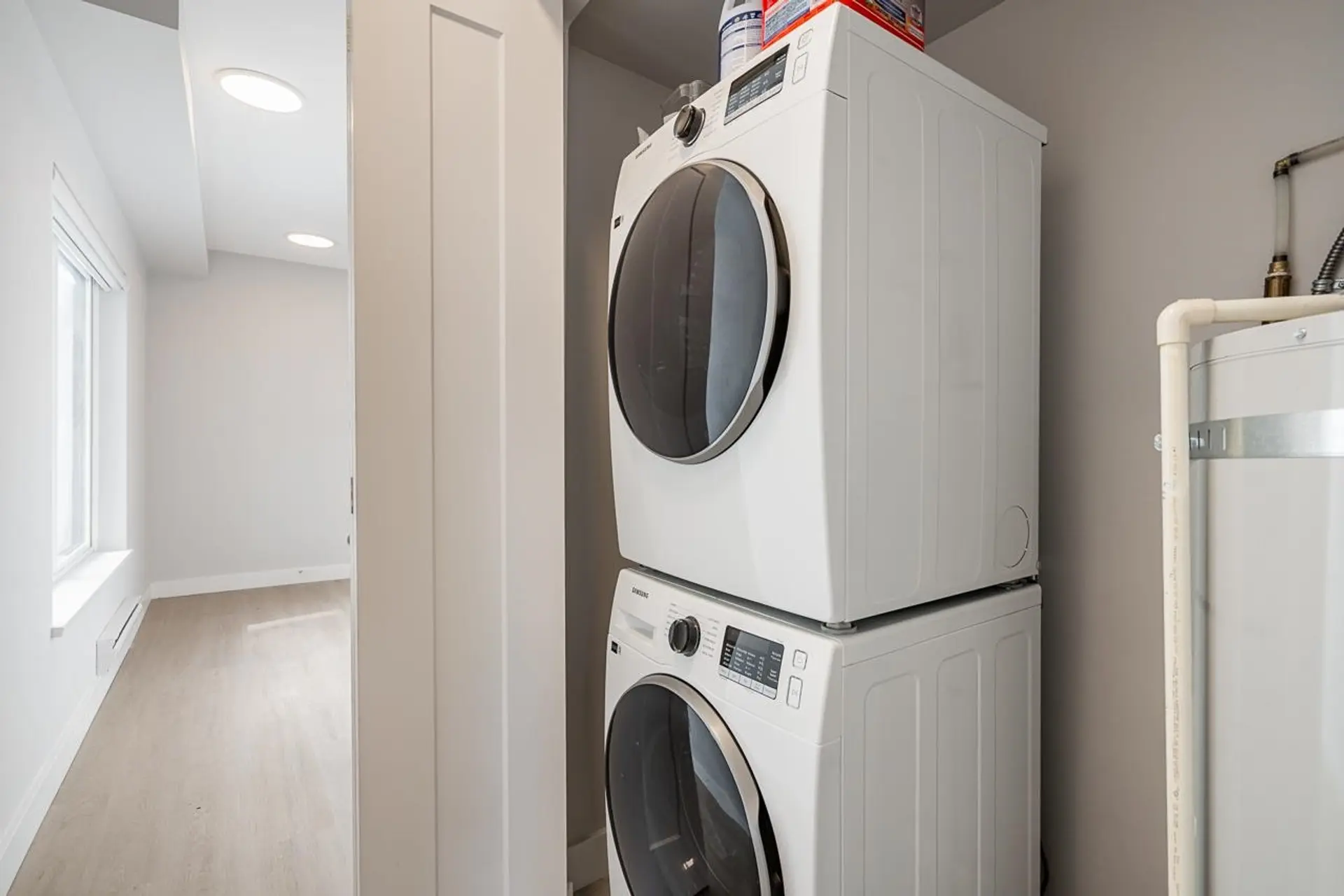 Property at #304 3050 KINGSWAY, Vancouver, BC