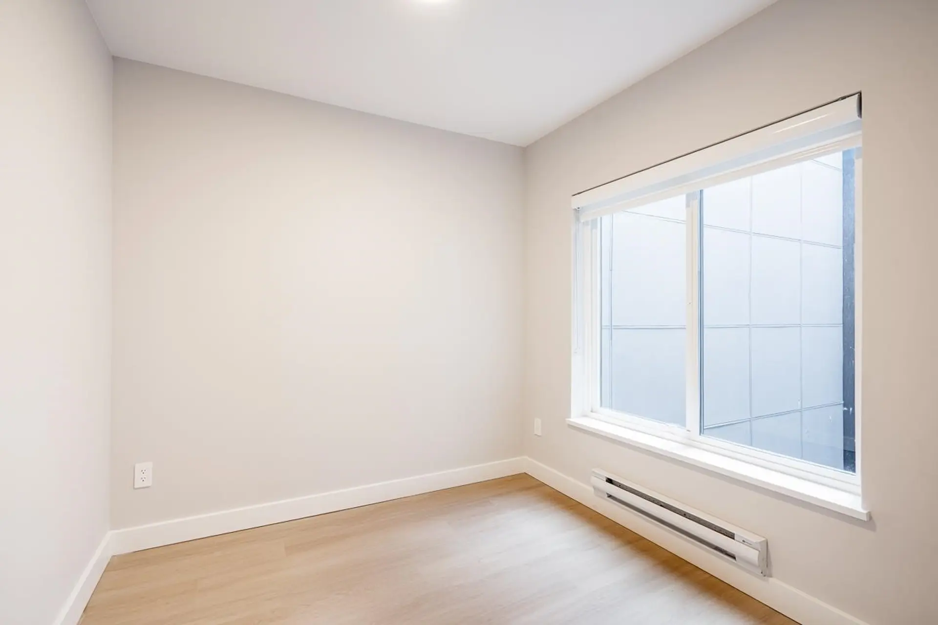 Property at #307 3050 KINGSWAY, Vancouver, BC