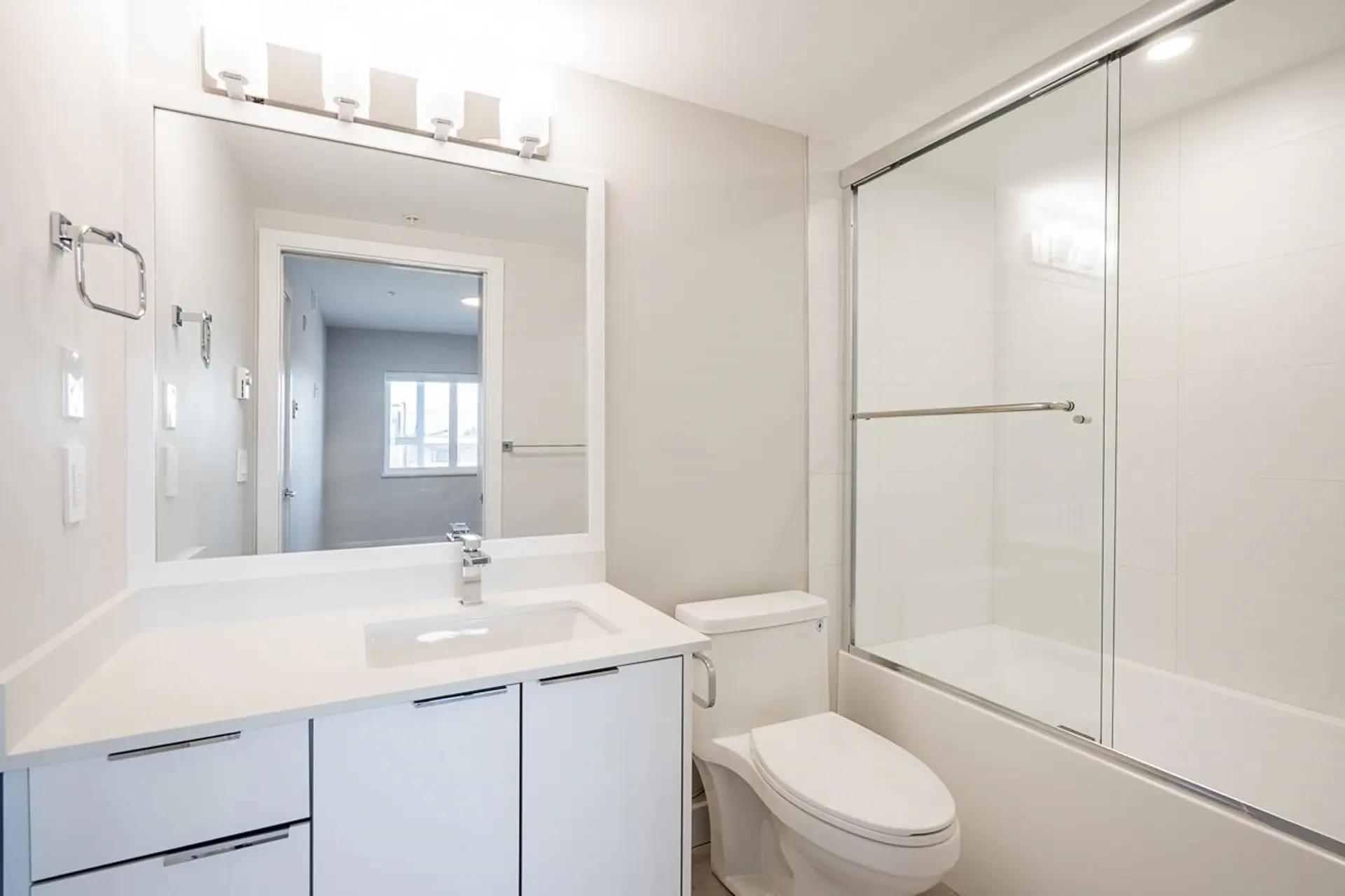 Property at #307 3050 KINGSWAY, Vancouver, BC