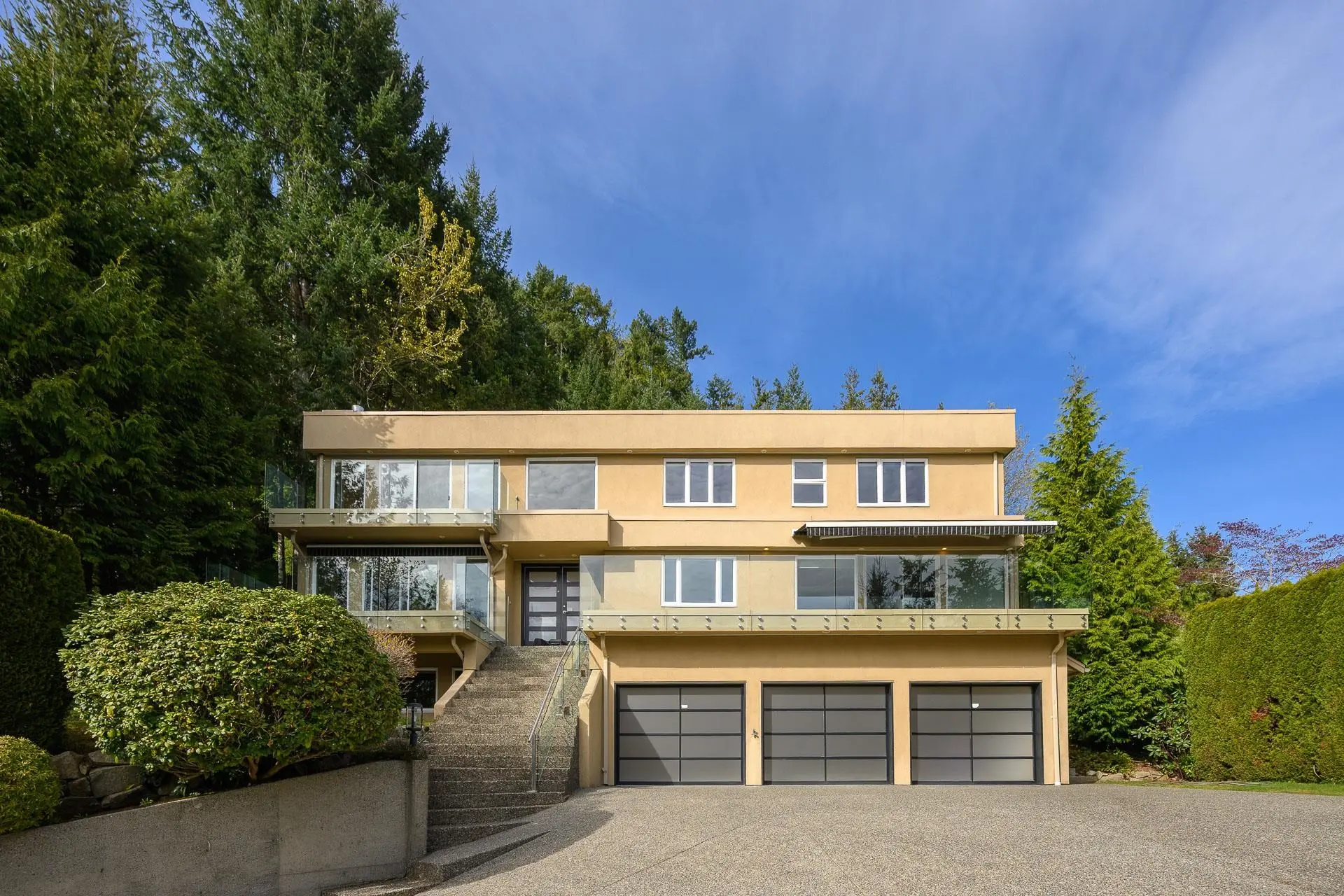Property at 4827 Northwood Place, West Vancouver, BC