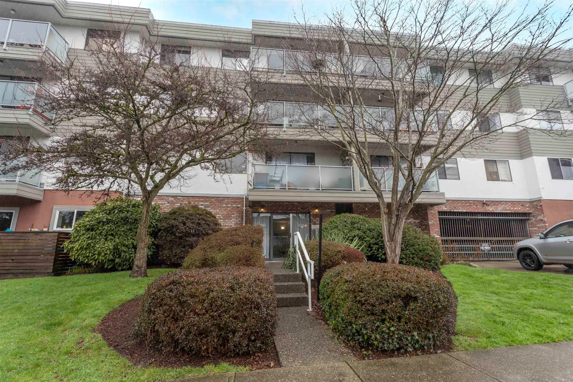 Property at #201 308 W 2nd Street, North Vancouver, BC