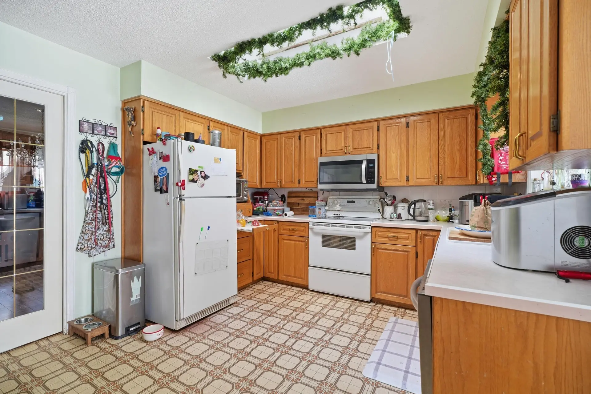 Property at 2574 Campbell Avenue, Abbotsford, BC