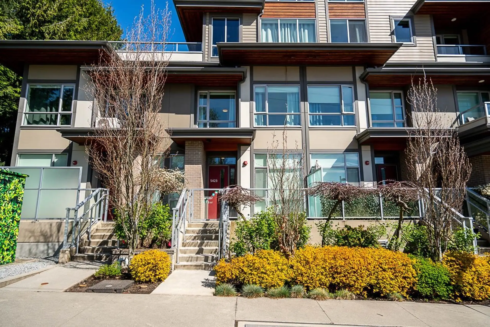 Property at 5423 Lougheed Highway, Burnaby, BC
