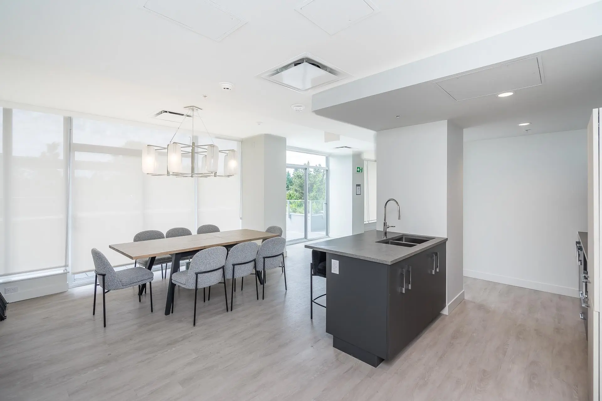 #1108 9675 King George Boulevard - Image 7