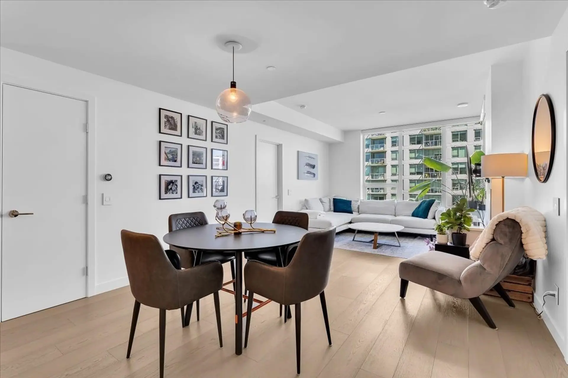 Property at #805 15165 Thrift Avenue, Surrey, BC