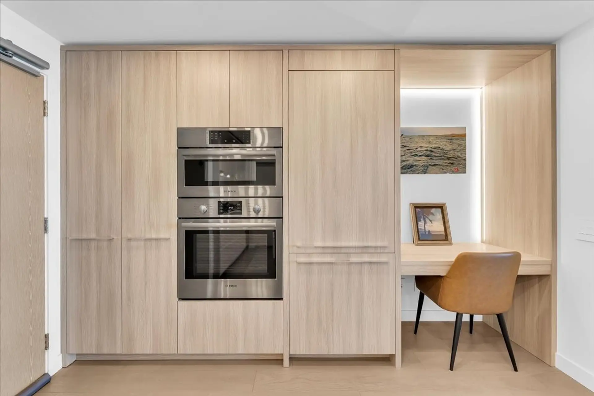 Property at #805 15165 Thrift Avenue, Surrey, BC