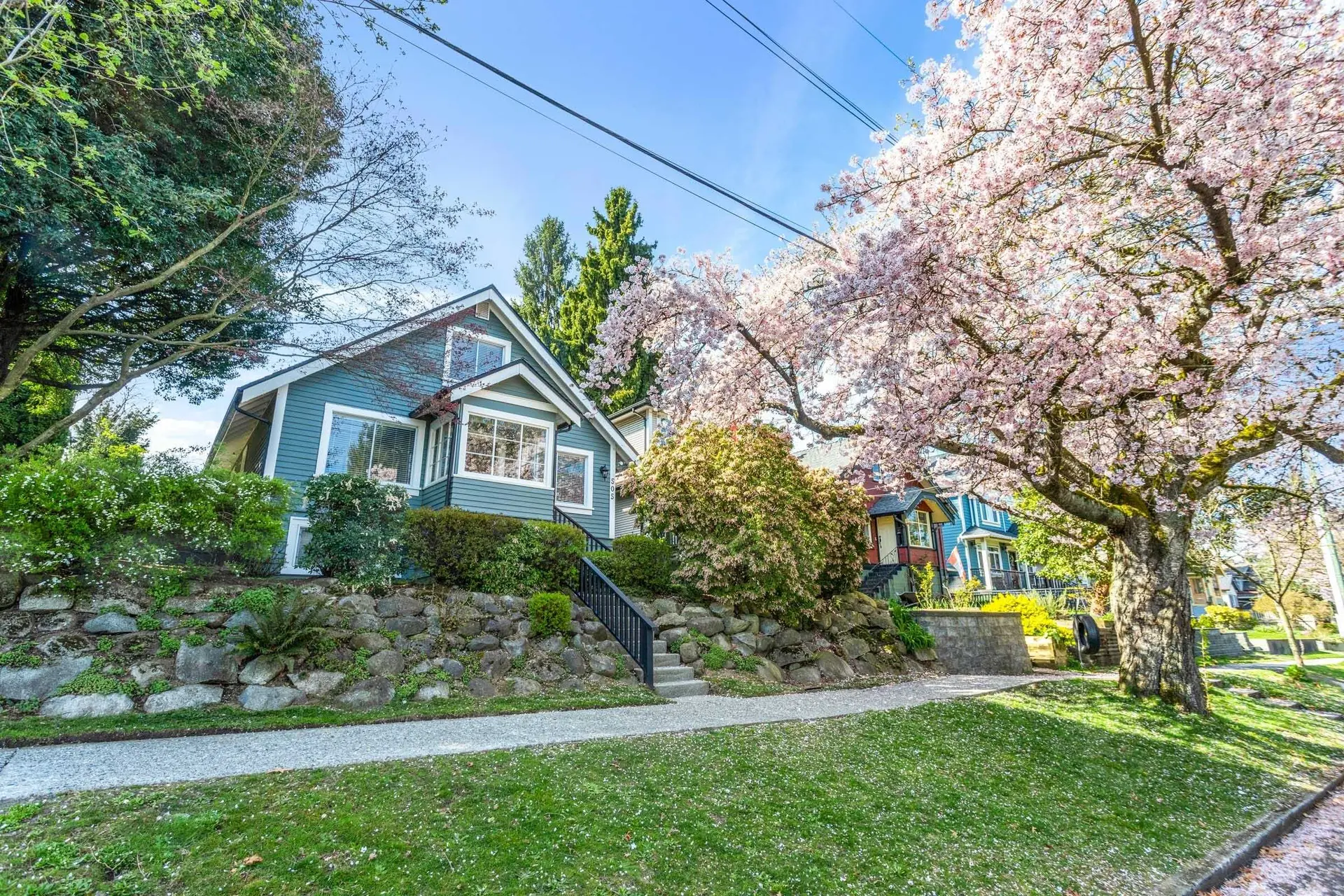 Property at 505 Garfield Street, New Westminster, BC