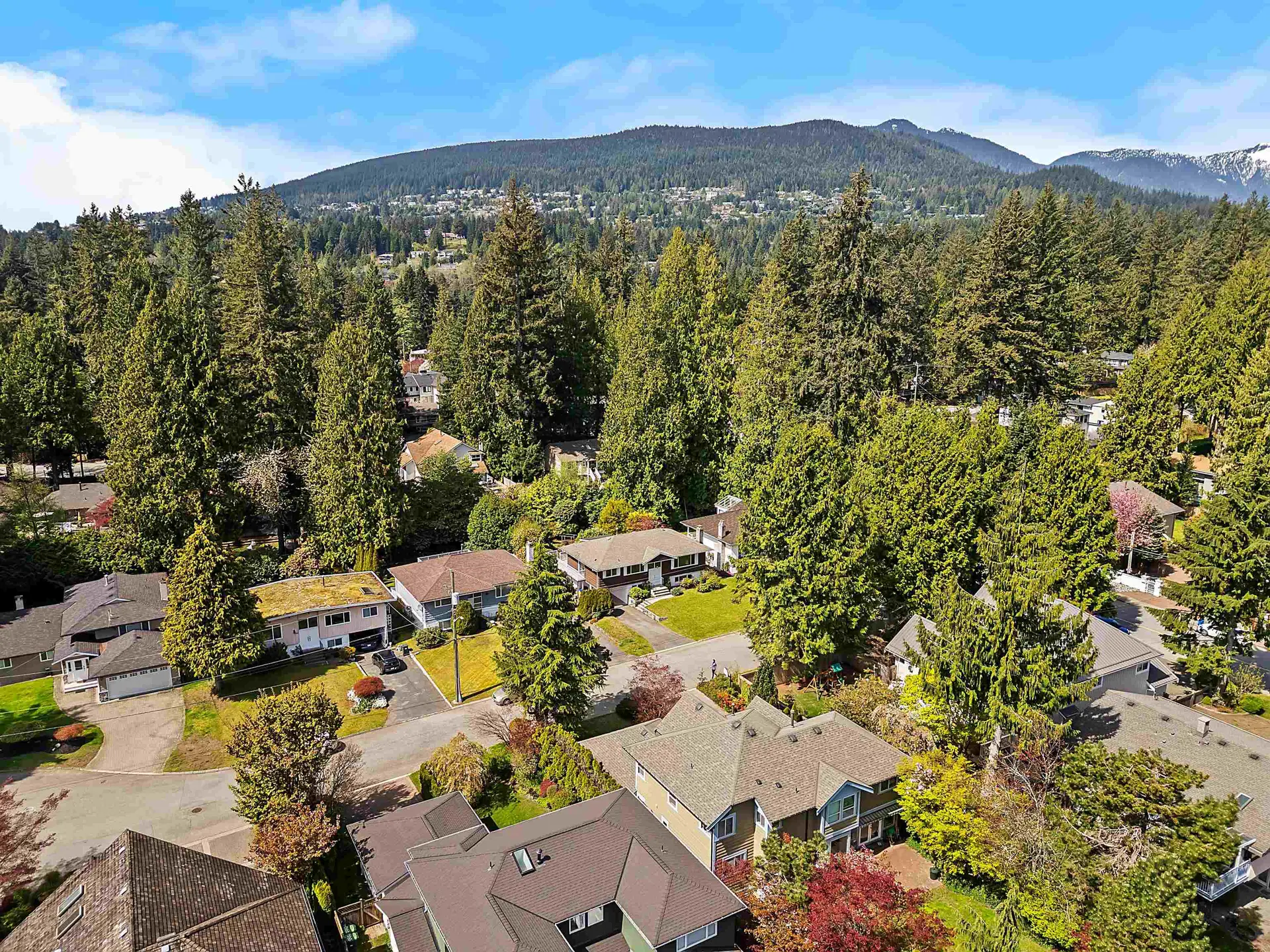 Property at 1189 Edgewood Place, North Vancouver, BC