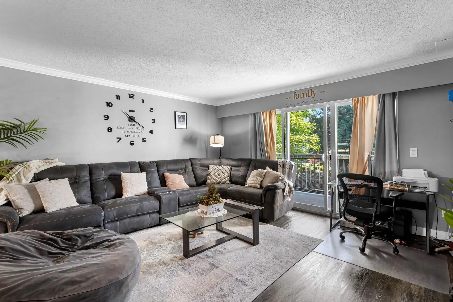 Property at #29 33293 E Bourquin Crescent, Abbotsford, BC