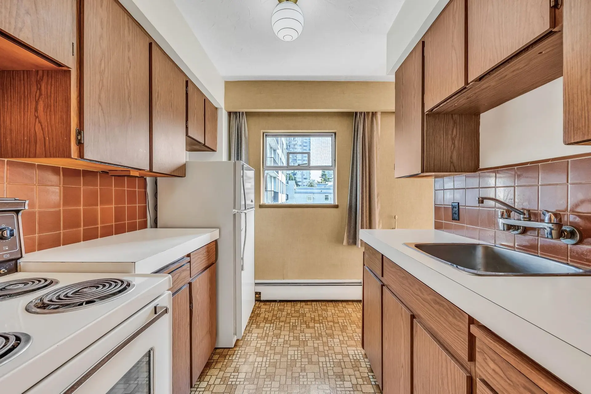 #301 1050 Chilco Street - Image 13