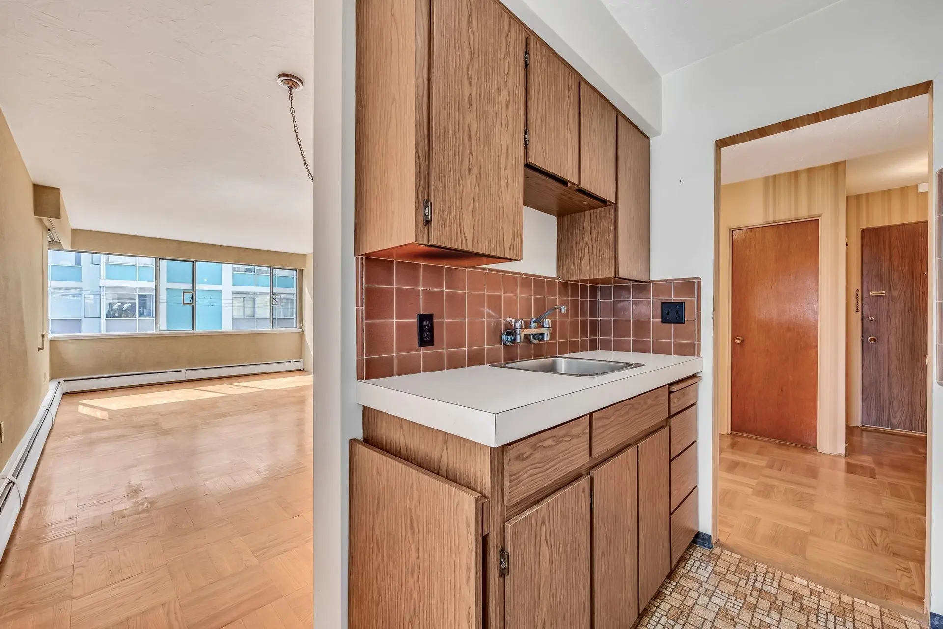 #301 1050 Chilco Street - Image 12