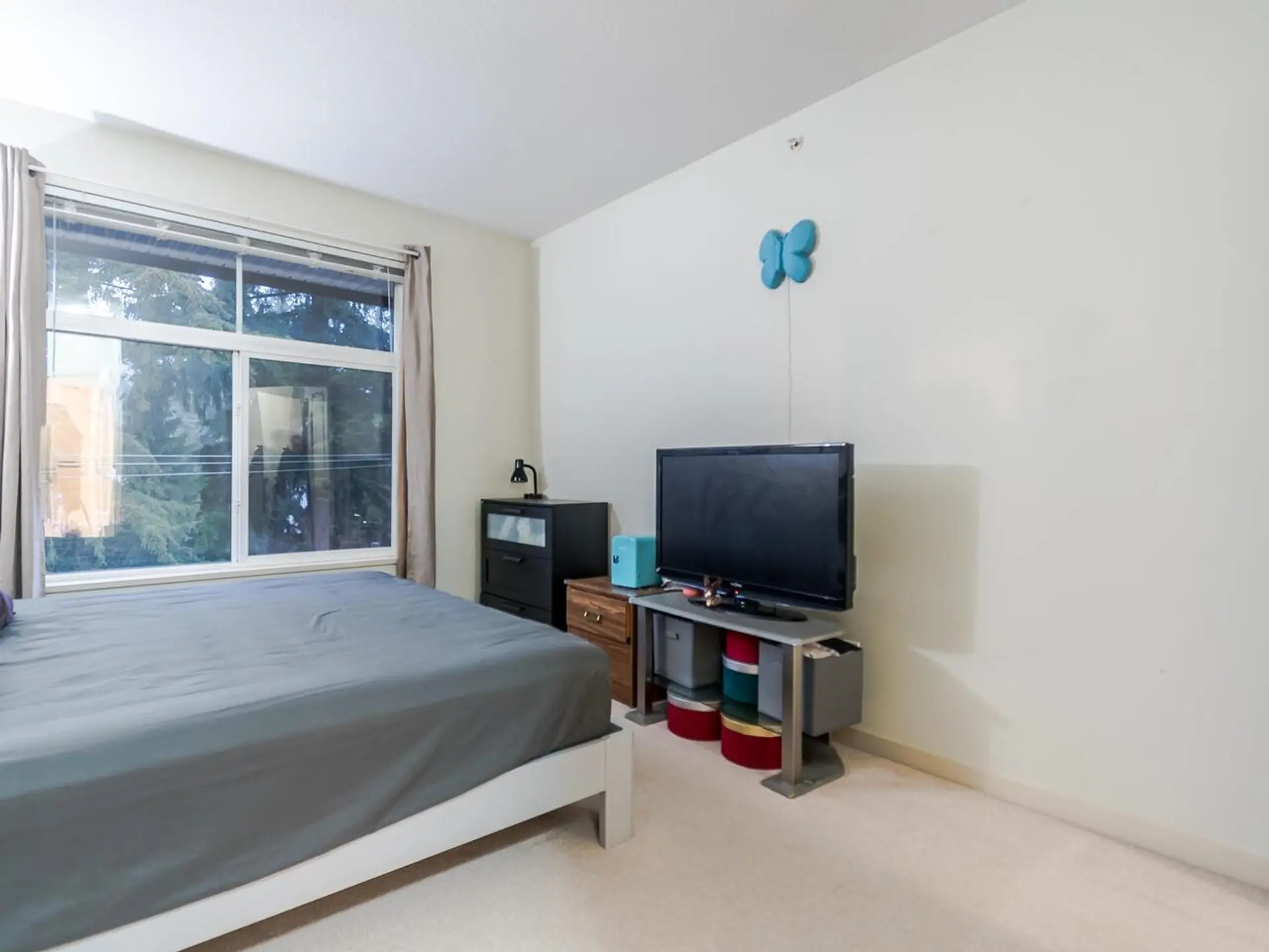 Property at #407 33338 E Bourquin Crescent, Abbotsford, BC