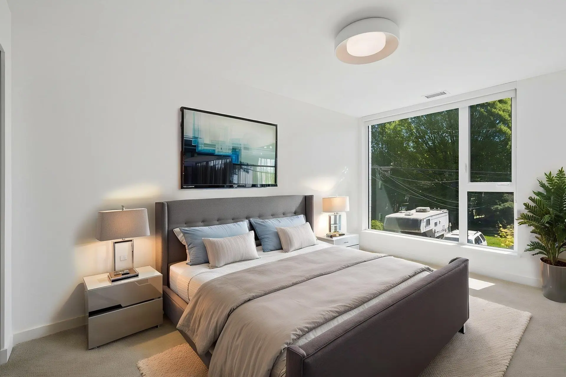 #211 90 King Edward Avenue - Image 7