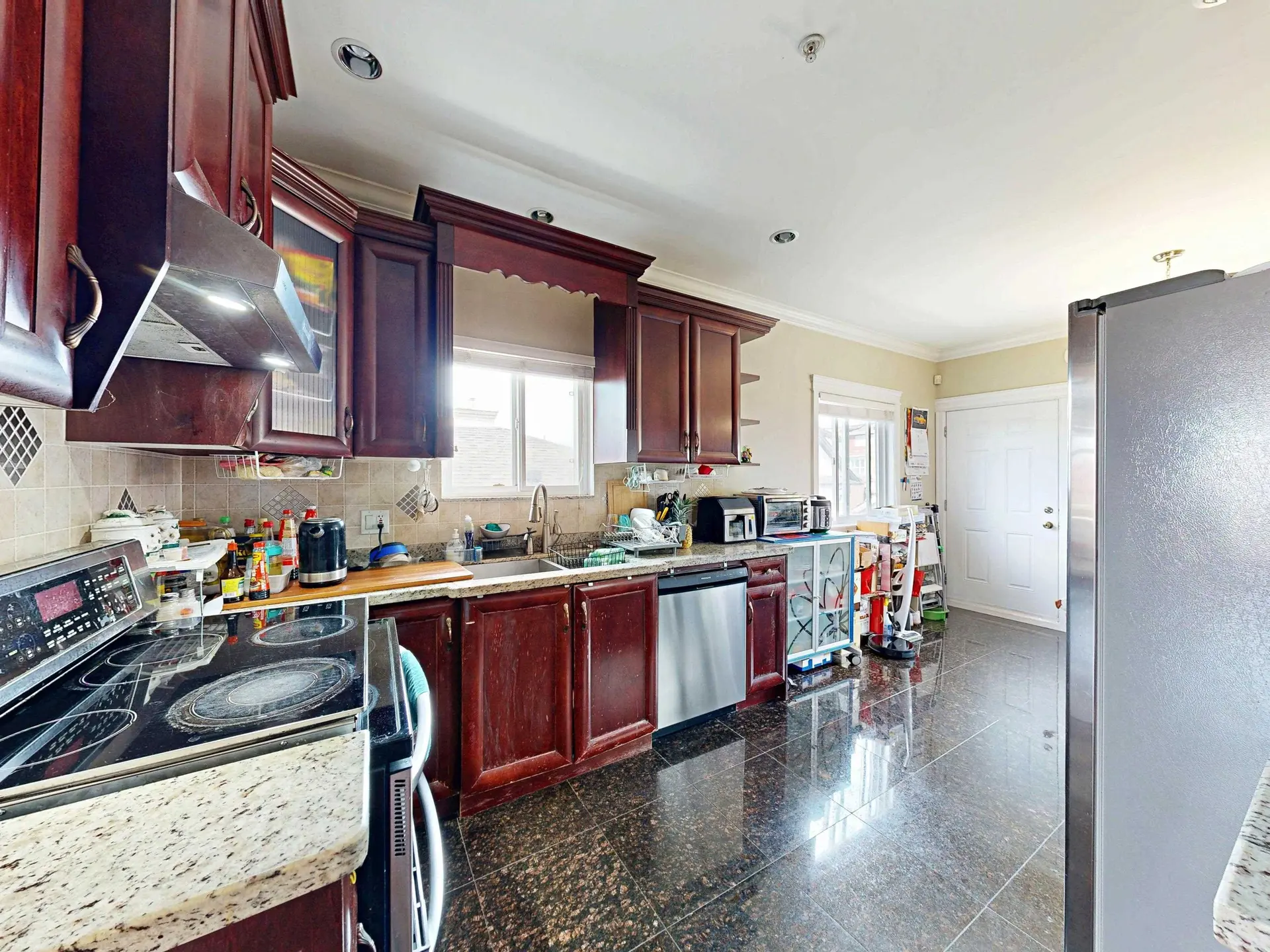 Property at 919 E 64th Avenue, Vancouver, BC