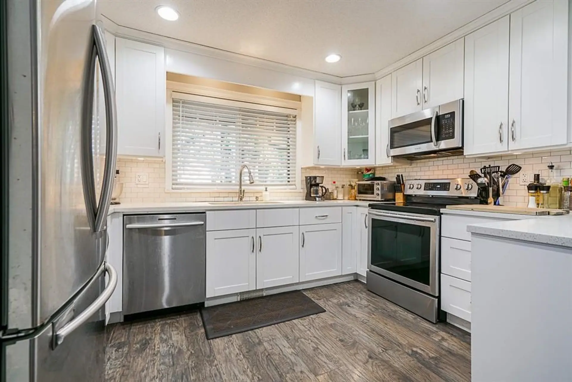 Property at 19886 37 Avenue, Langley, BC