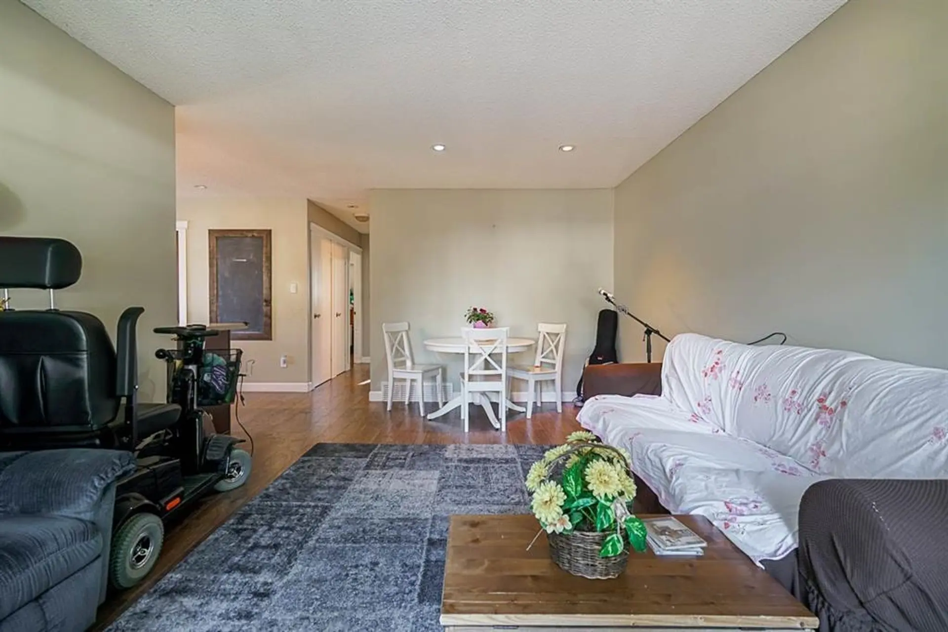 Property at 19886 37 Avenue, Langley, BC