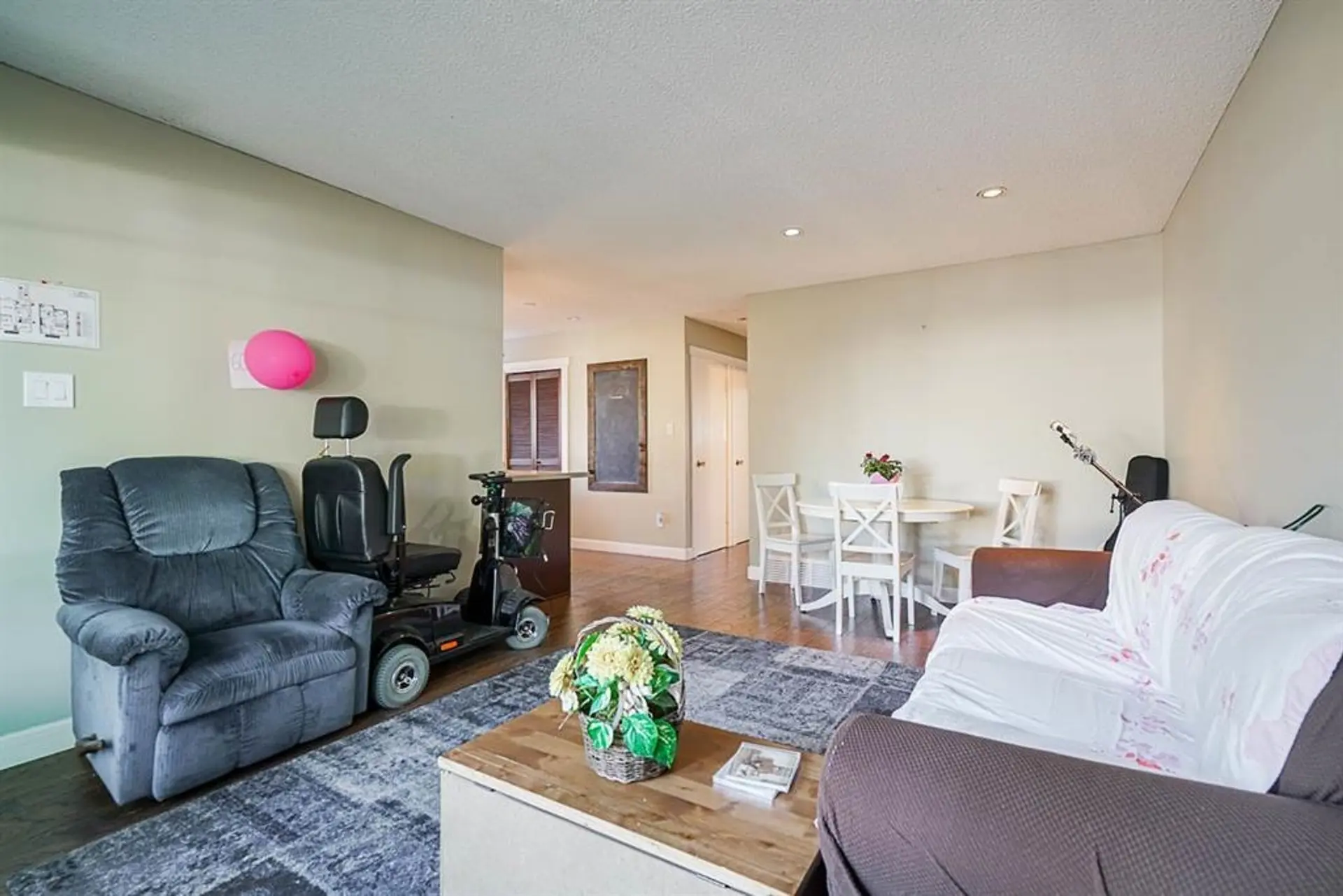 Property at 19886 37 Avenue, Langley, BC