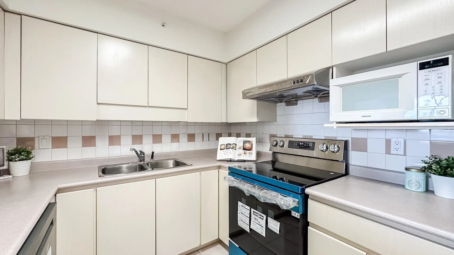 Property at #803 8248 Lansdowne Road, Richmond, BC