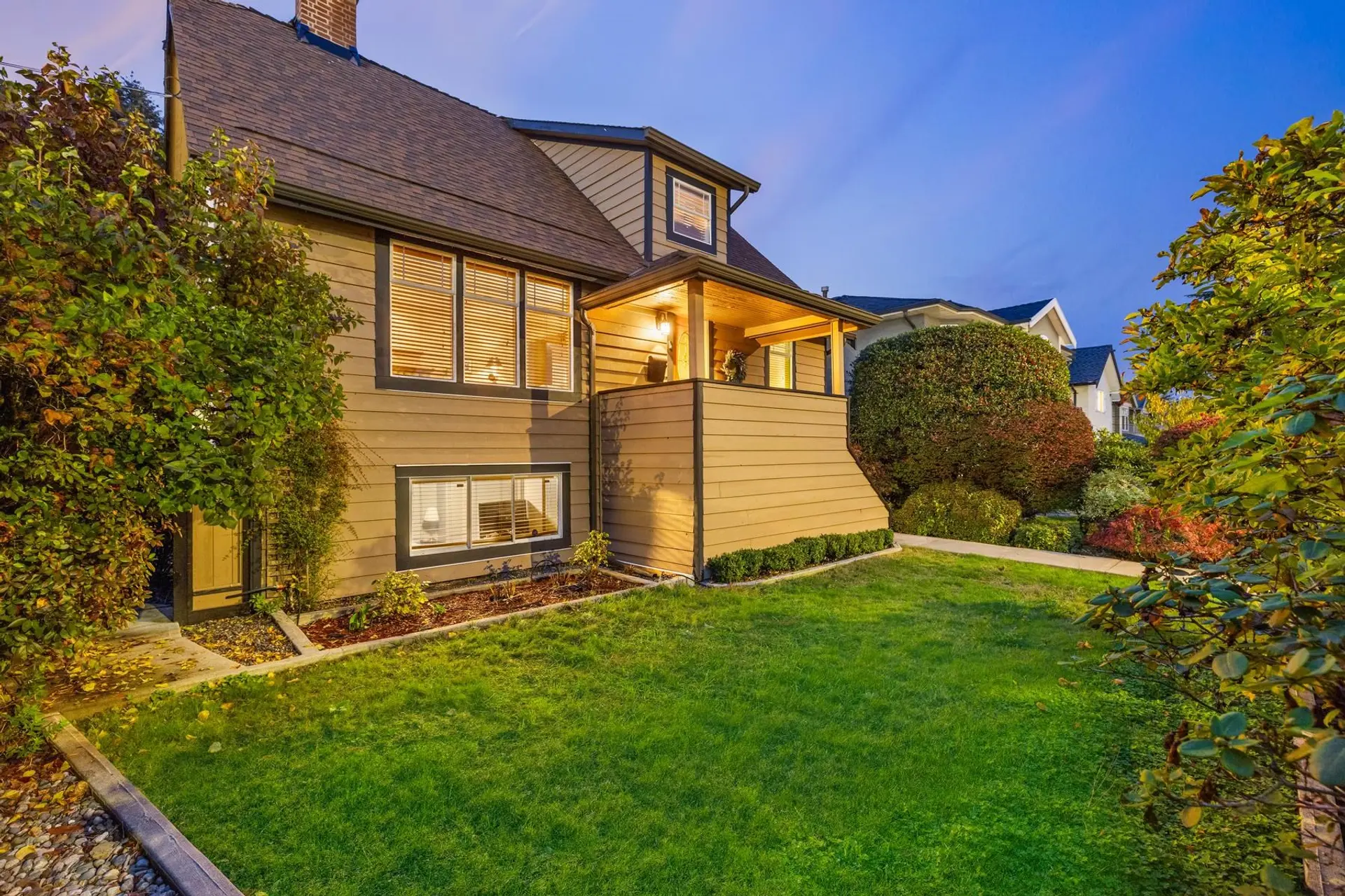 Property at 402 E 13th Street, North Vancouver, BC