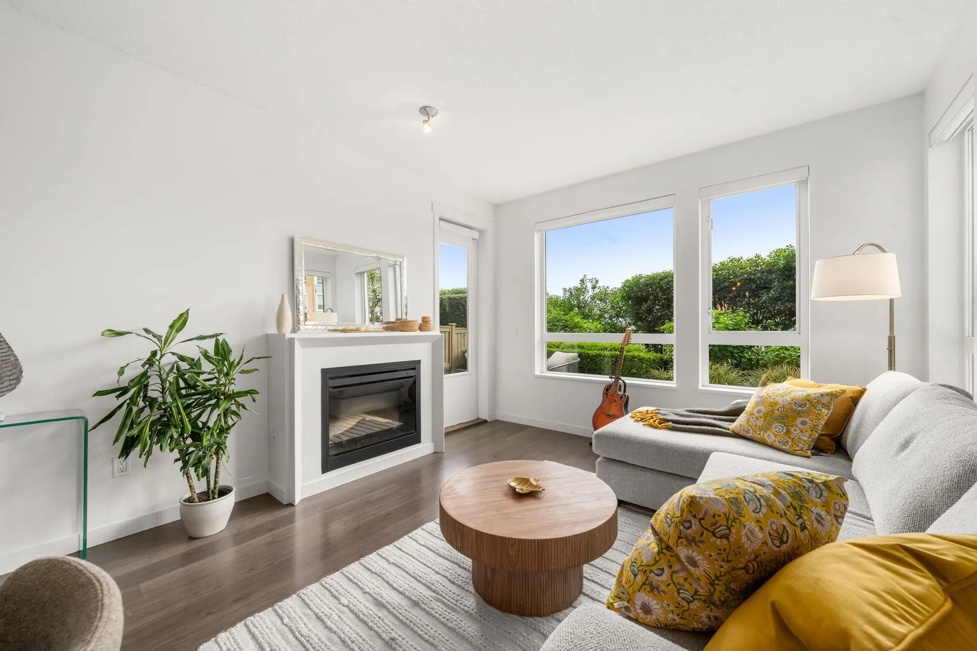 Property at #101 717 Chesterfield Avenue, North Vancouver, BC