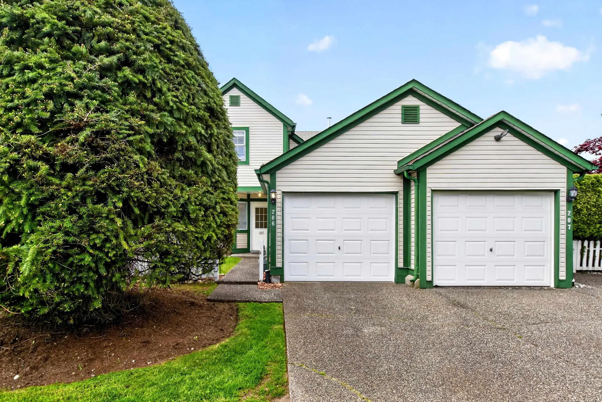 Property at #206 20675 118 Avenue, Maple Ridge, BC