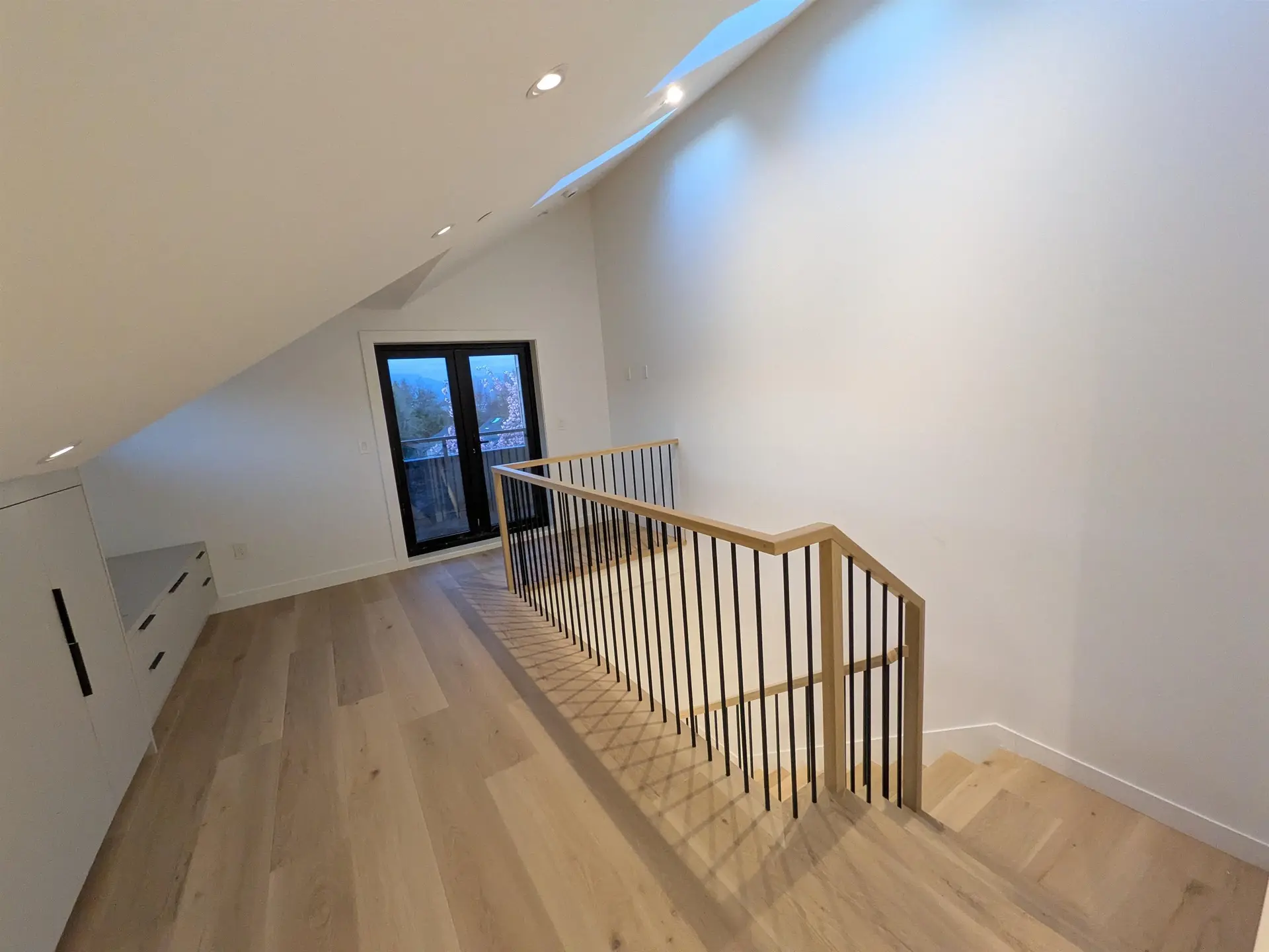 920 E 16th Avenue - Image 10