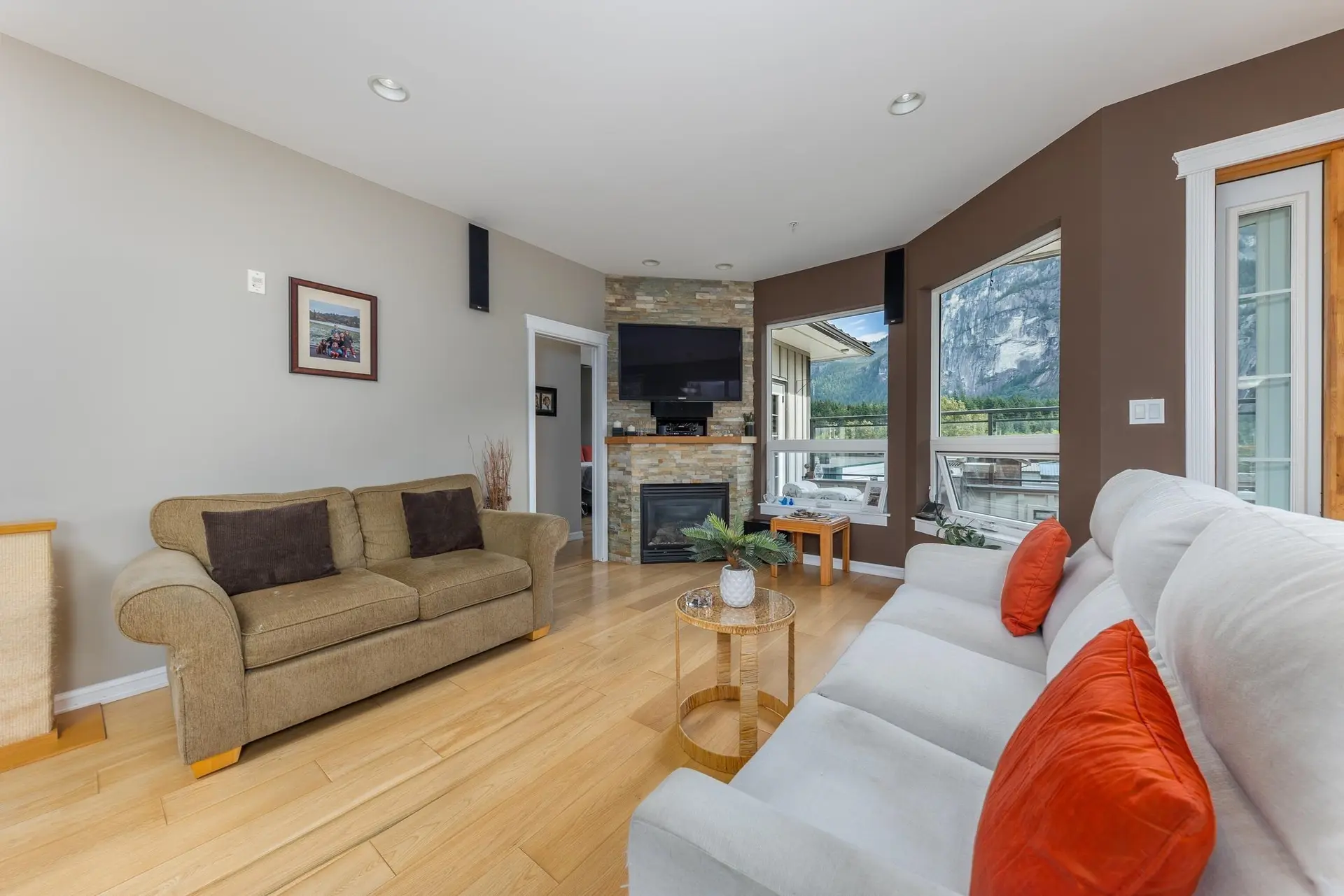 Property at 37738 Third Avenue, Squamish, BC