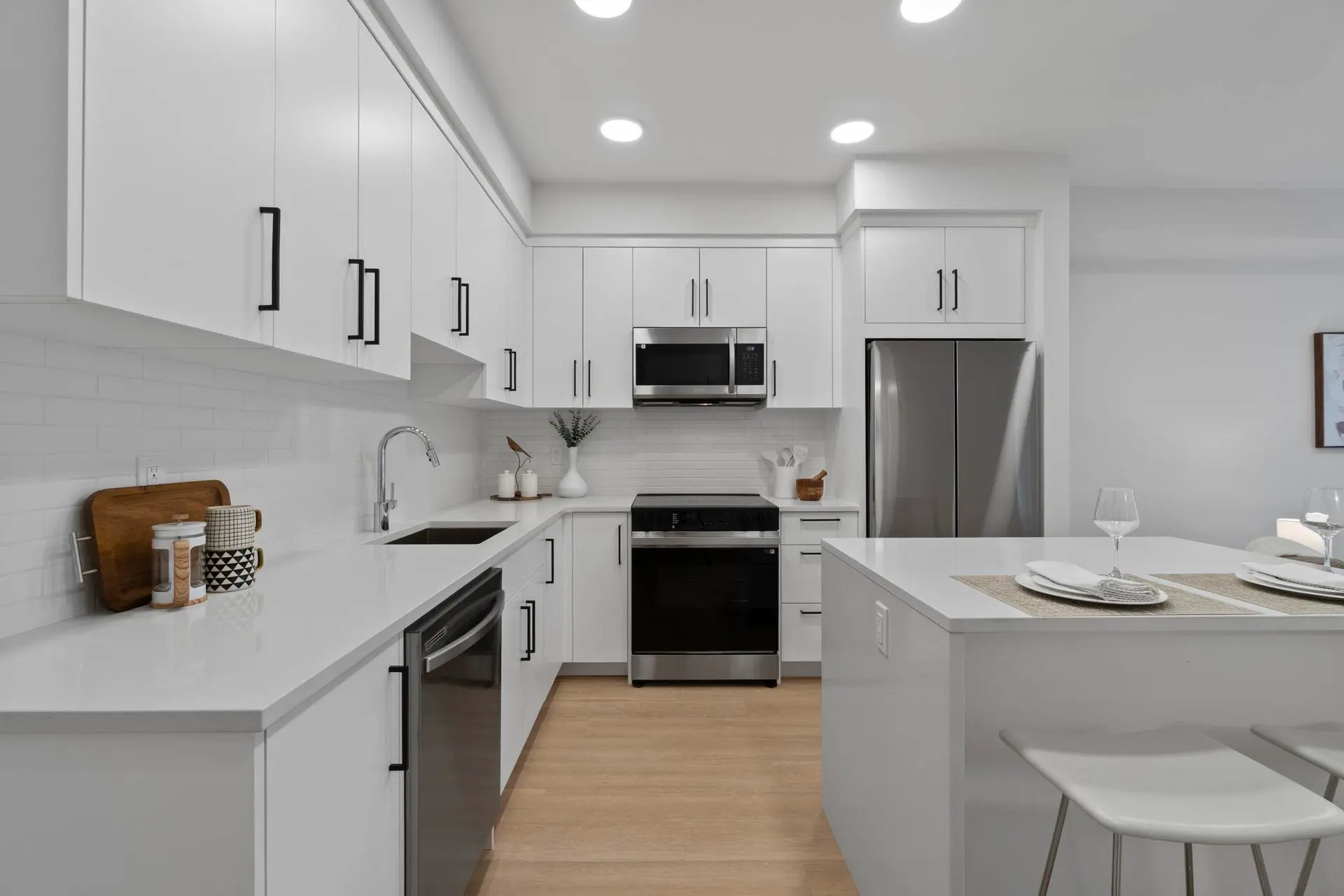 #415 33820 South Fraser Way - Image 1