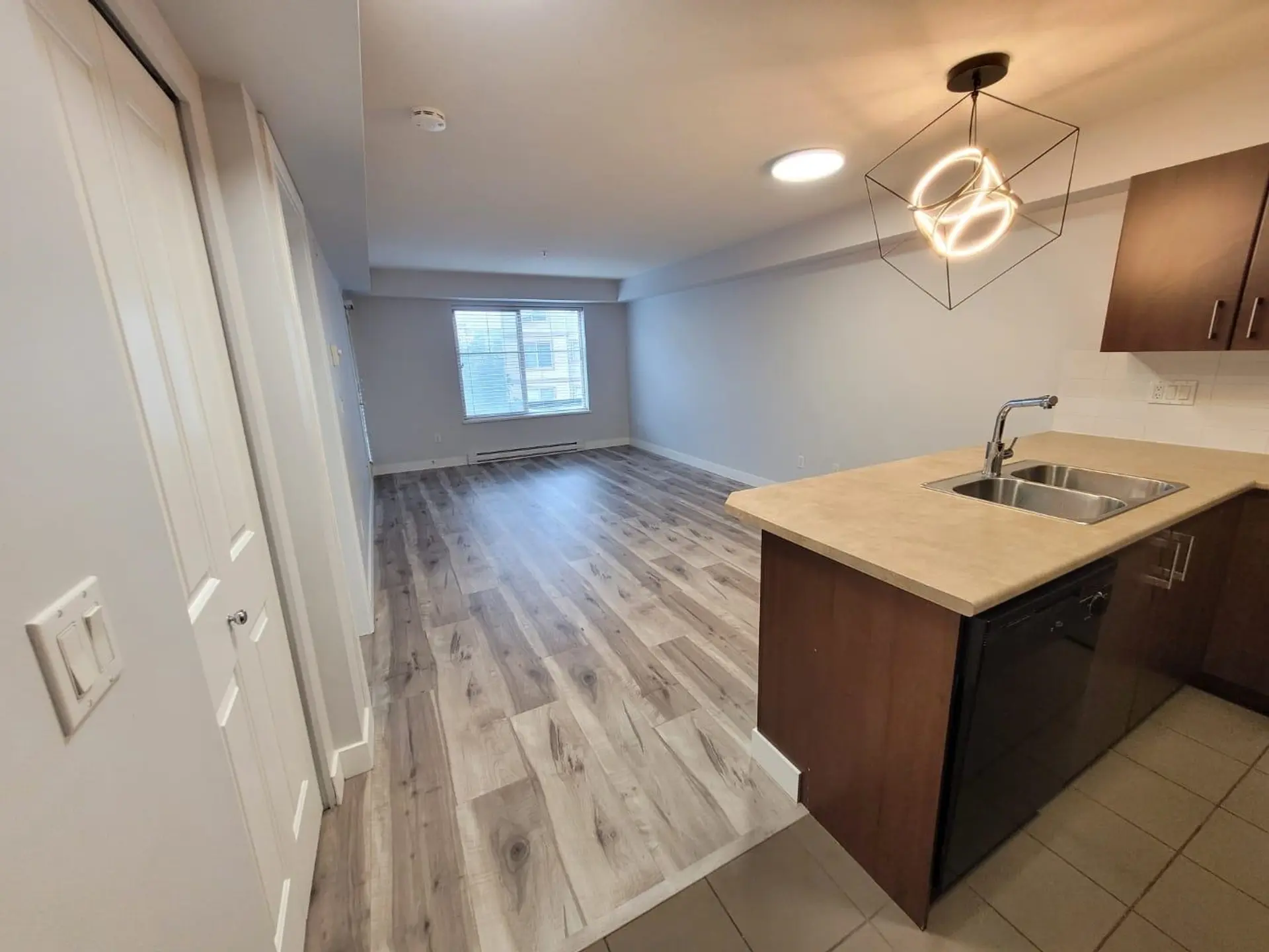 #214 45555 Yale Road - Image 8
