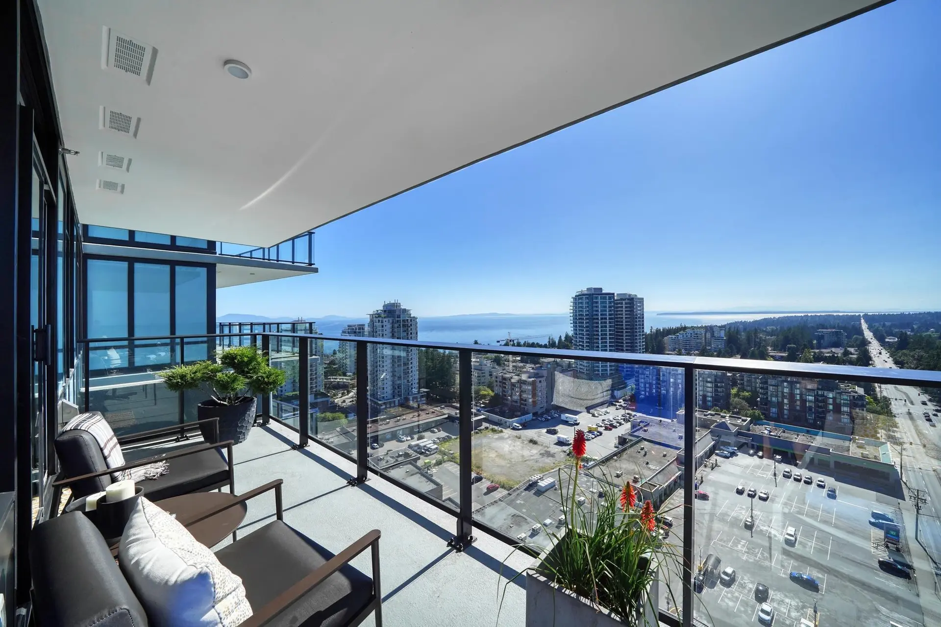 Property at #2006 1588 Johnston Road, White Rock, BC