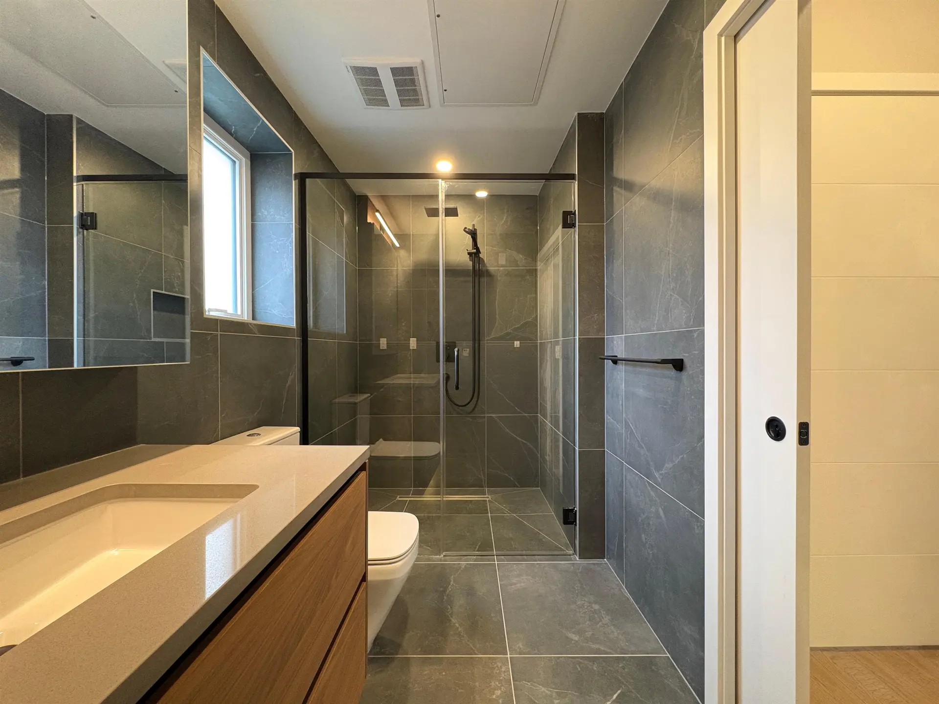 Property at 125 W 41st Avenue, Vancouver, BC