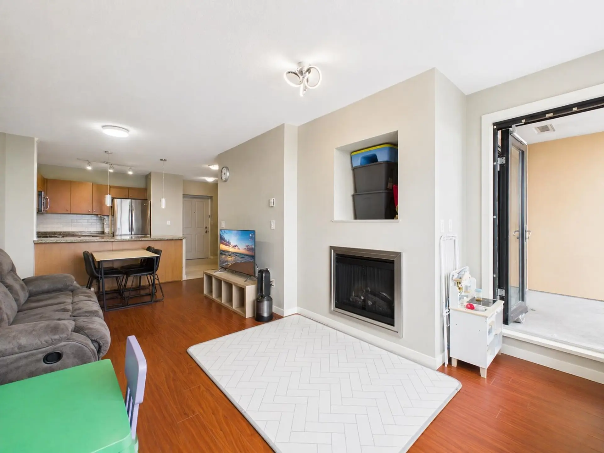 Property at #1609 511 Rochester Avenue, Coquitlam, BC