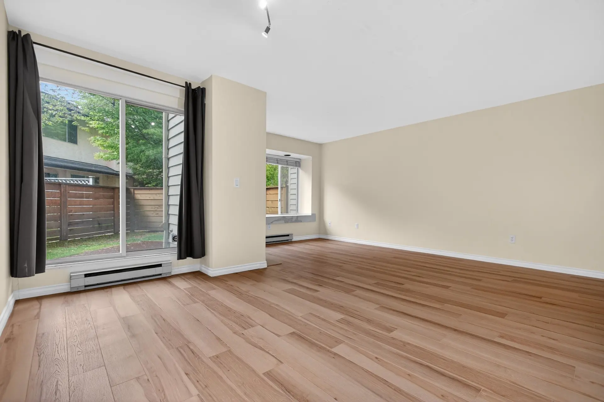 #8 7611 Moffatt Road - Image 3