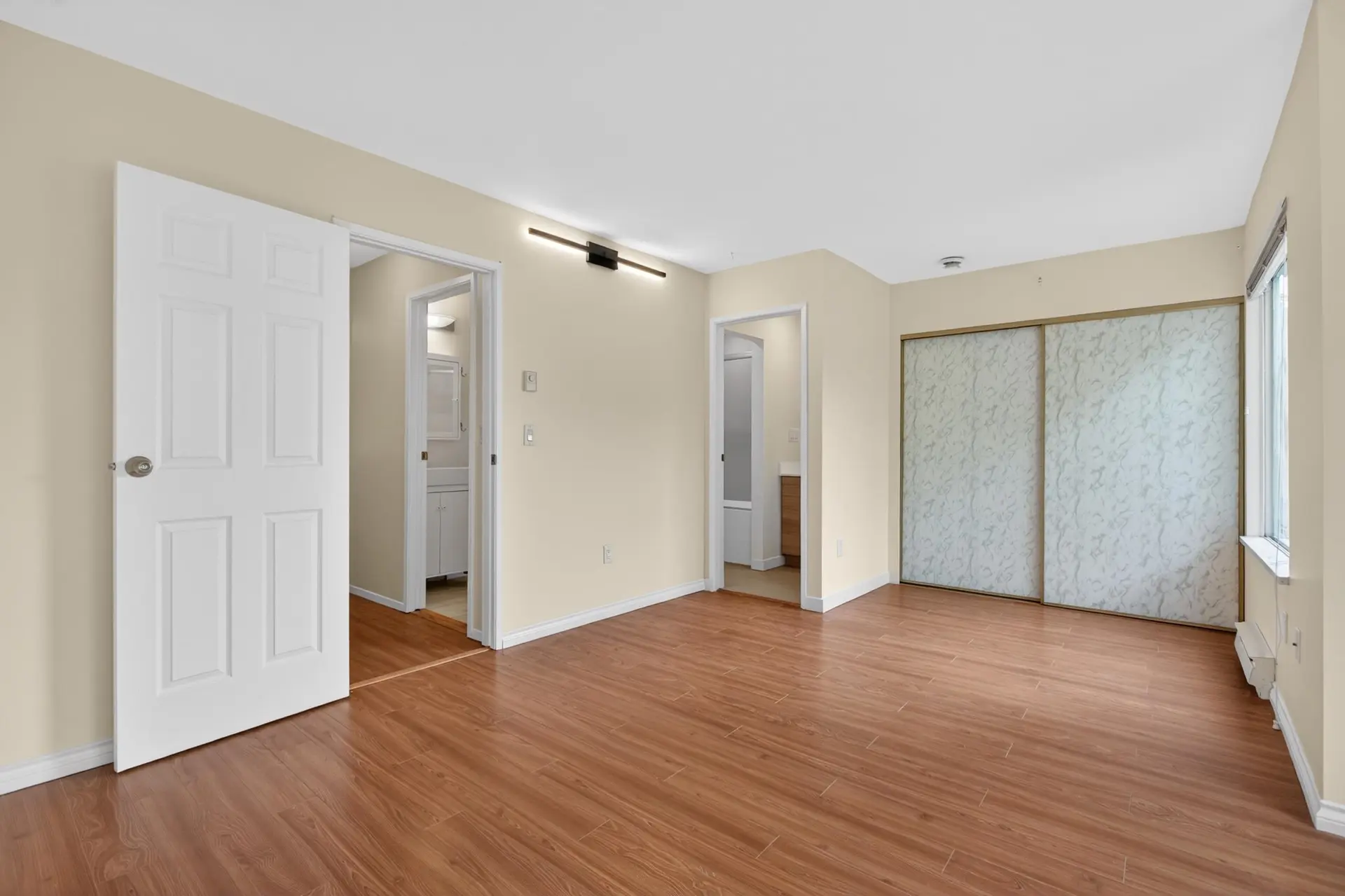 #8 7611 Moffatt Road - Image 9