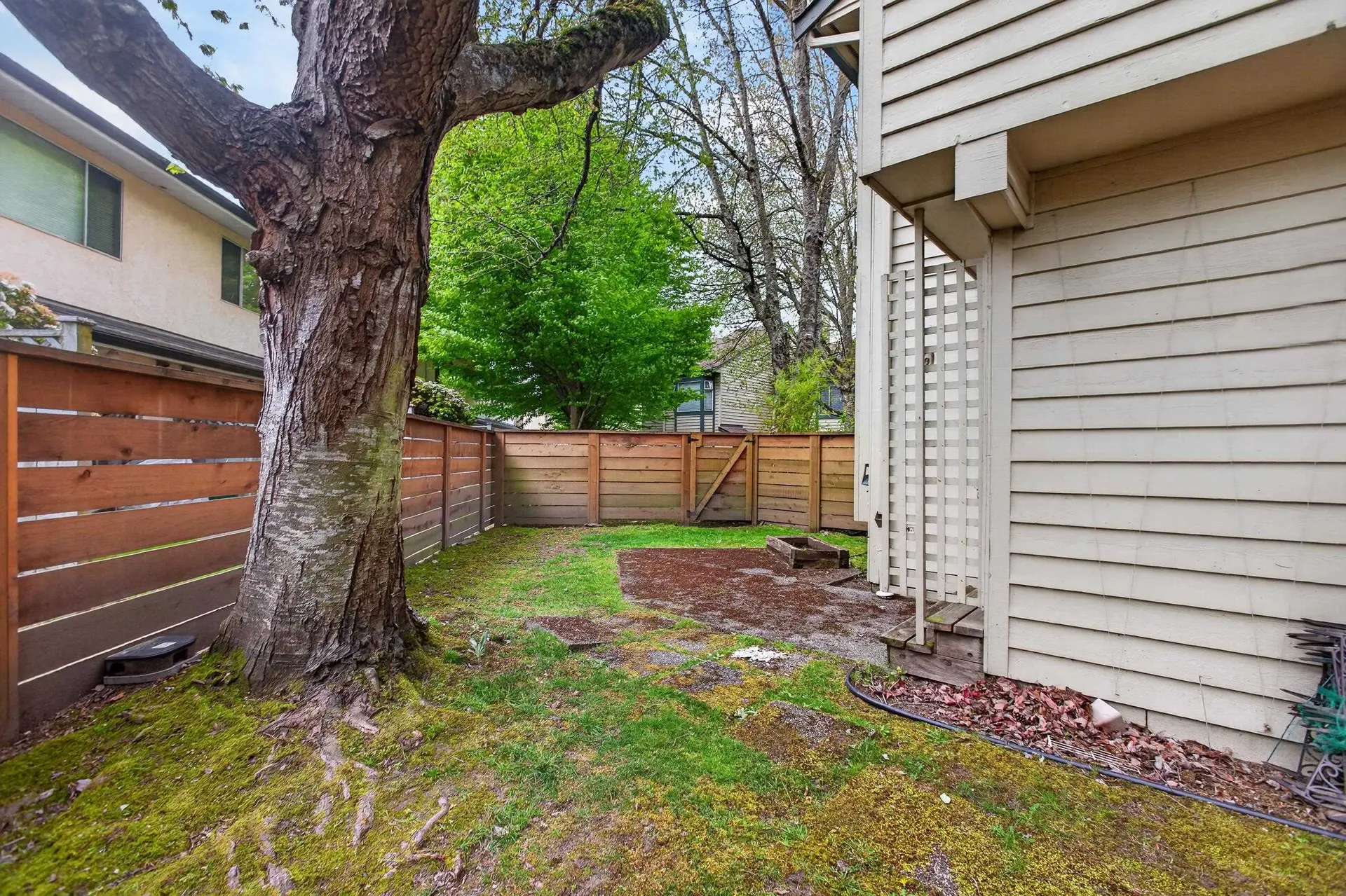 #8 7611 Moffatt Road - Image 17
