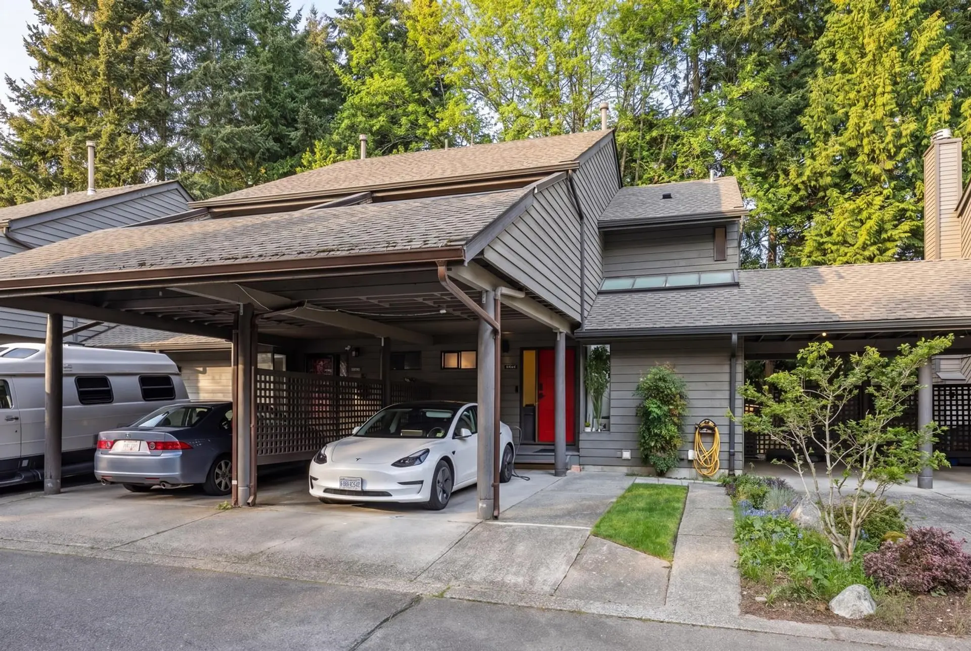 Property at 15951 Alder Place, Surrey, BC