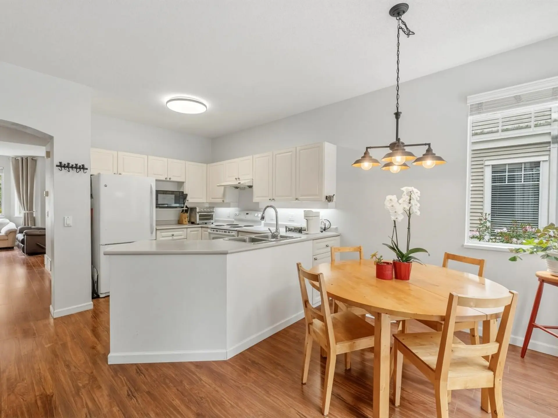 #76 7501 Cumberland Street - Image 7