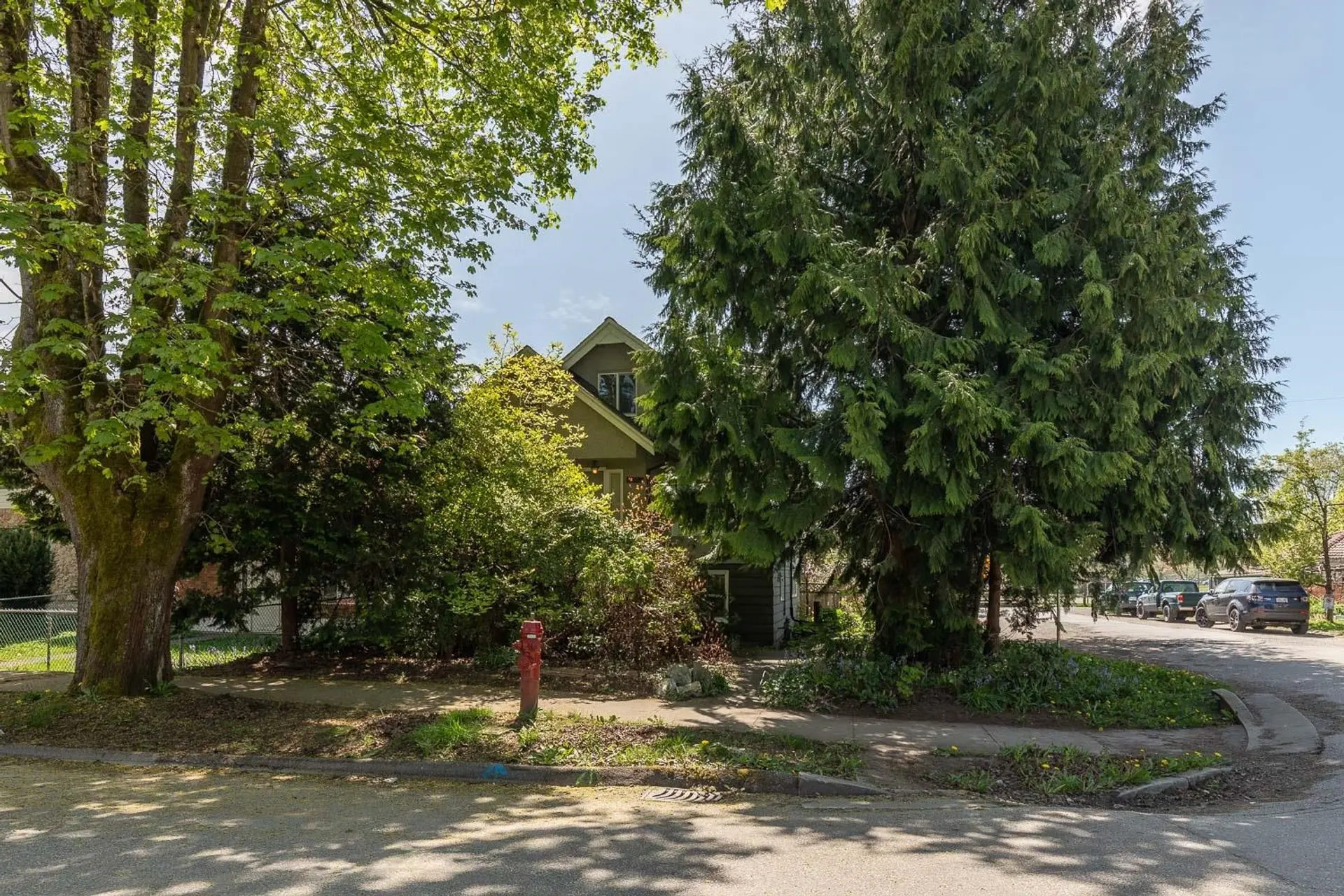 Property at 2002 E 13th Avenue, Vancouver, BC